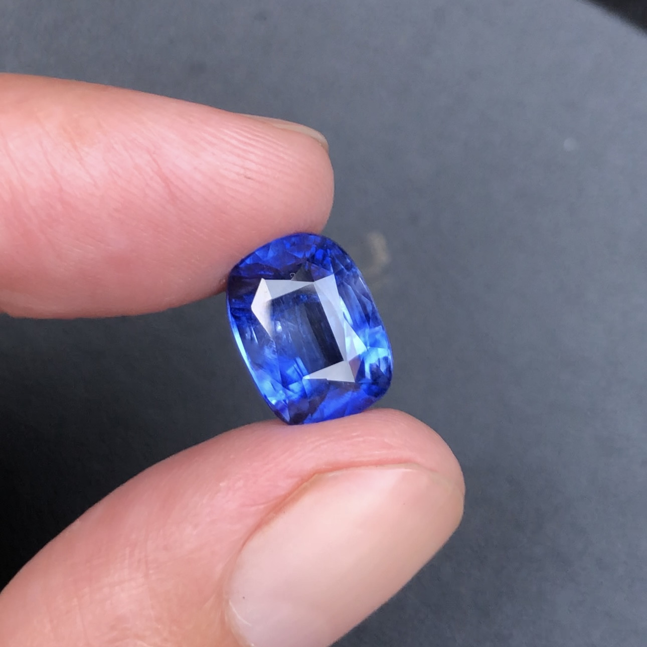 Bellerophon Certified 7.20 CT Natural Blue Sapphire Cushion Shape Loose Gemstone — view 2