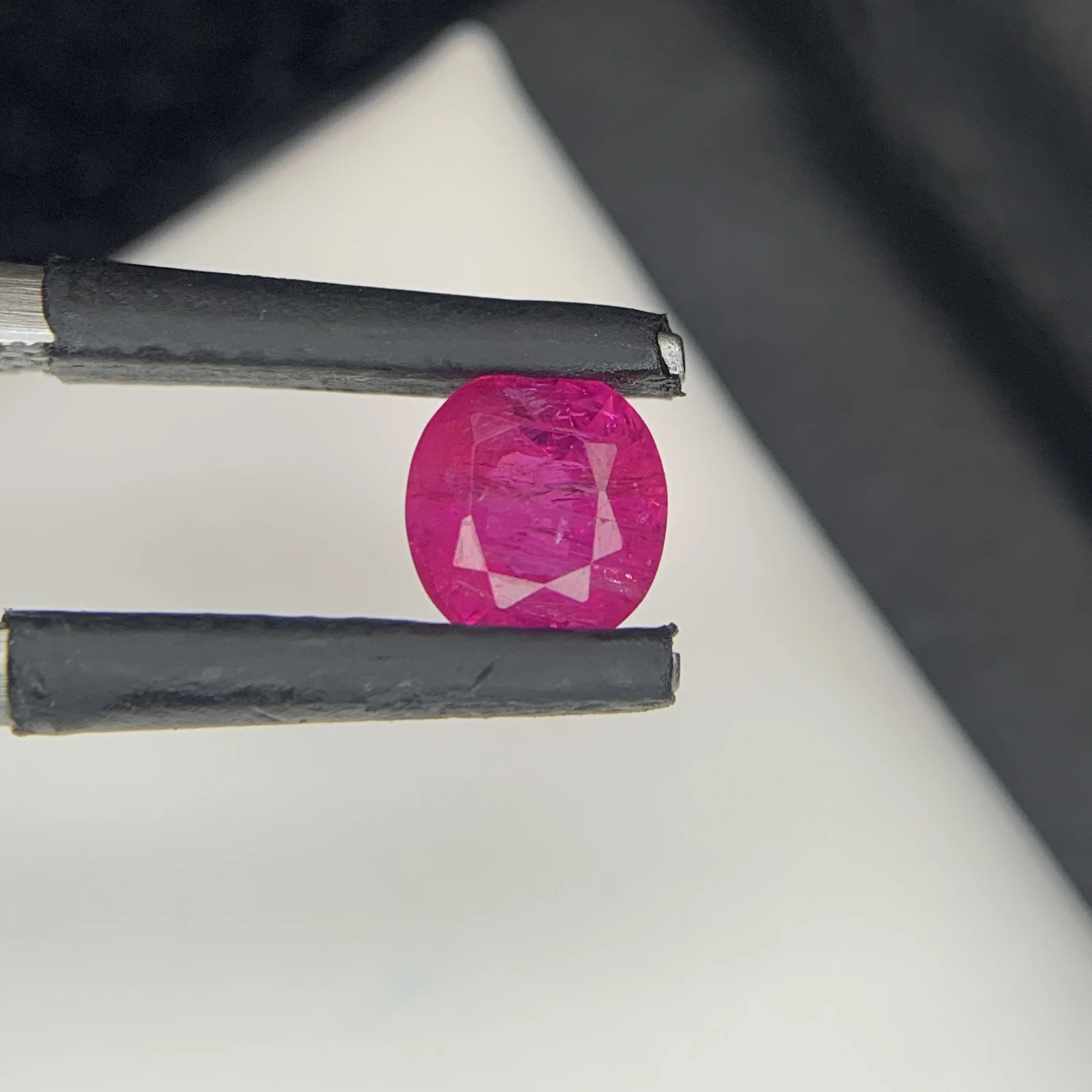 Natural 0.67ct Pinkish Red Ruby Afghanistan IGI Certified Loose Gemstone — view 2