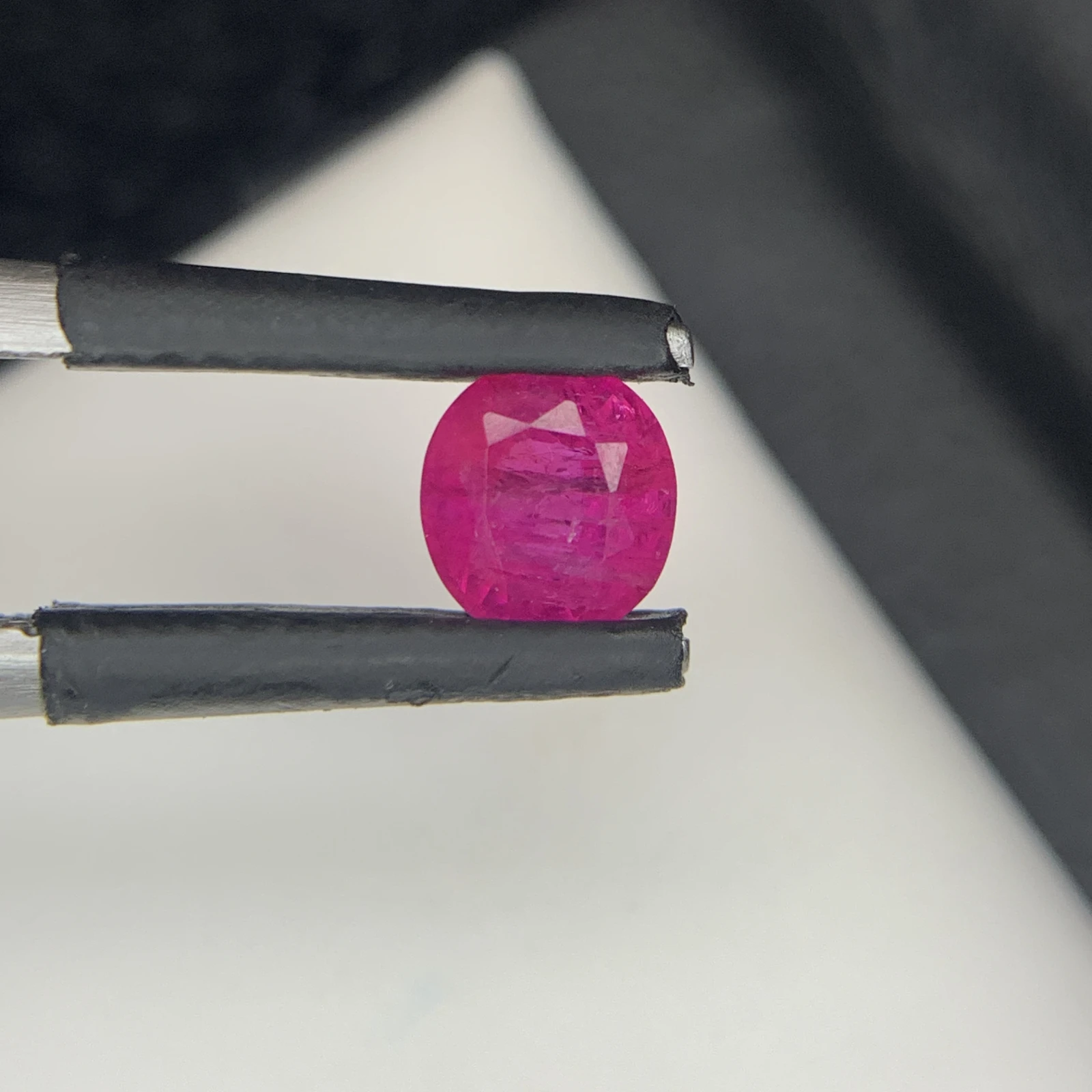 Natural 0.67ct Pinkish Red Ruby Afghanistan IGI Certified Loose Gemstone — view 4