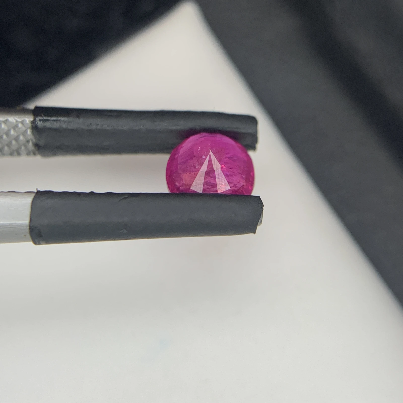 Natural 0.67ct Pinkish Red Ruby Afghanistan IGI Certified Loose Gemstone — view 5