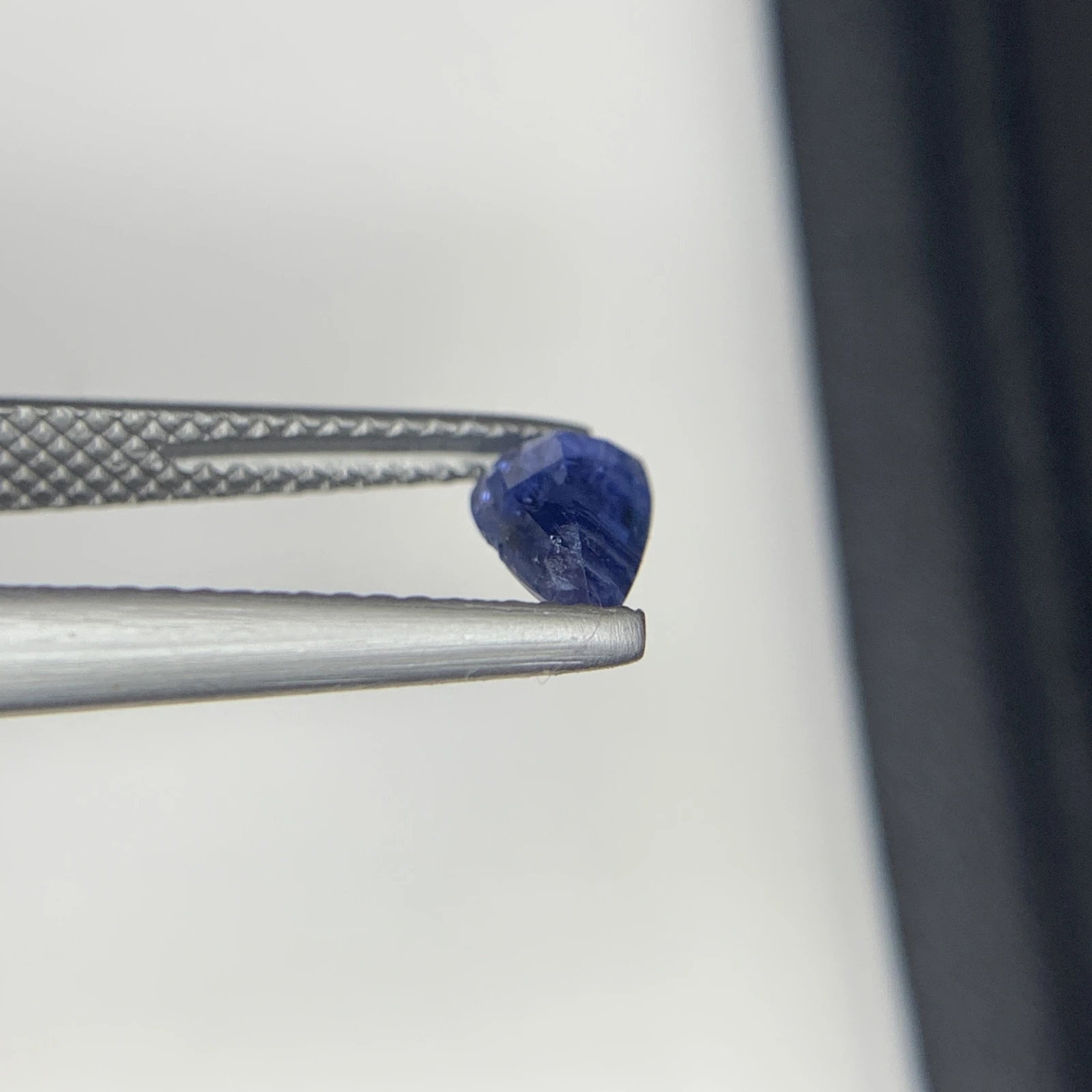 Natural 0.67 carat Kashmir Blue Sapphire Faceted Loose Gemstone For Jewelry Making — view 6
