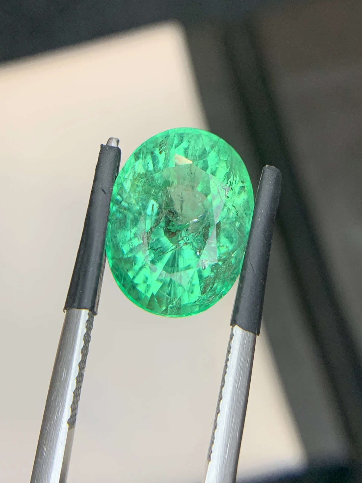 Bellerophon Certified 6.87 Ct Natural Panjshir Emerald Oval Shape Loose Gemstone — view 3