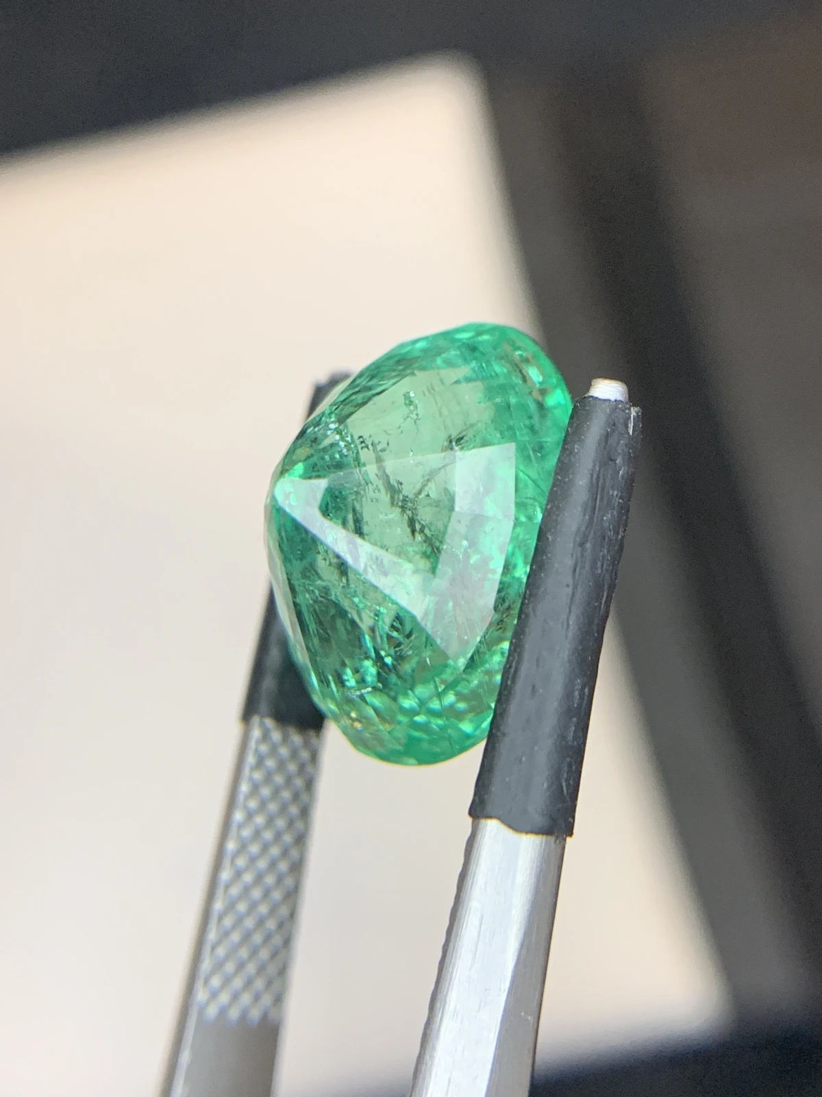 Bellerophon Certified 6.87 Ct Natural Panjshir Emerald Oval Shape Loose Gemstone — view 10