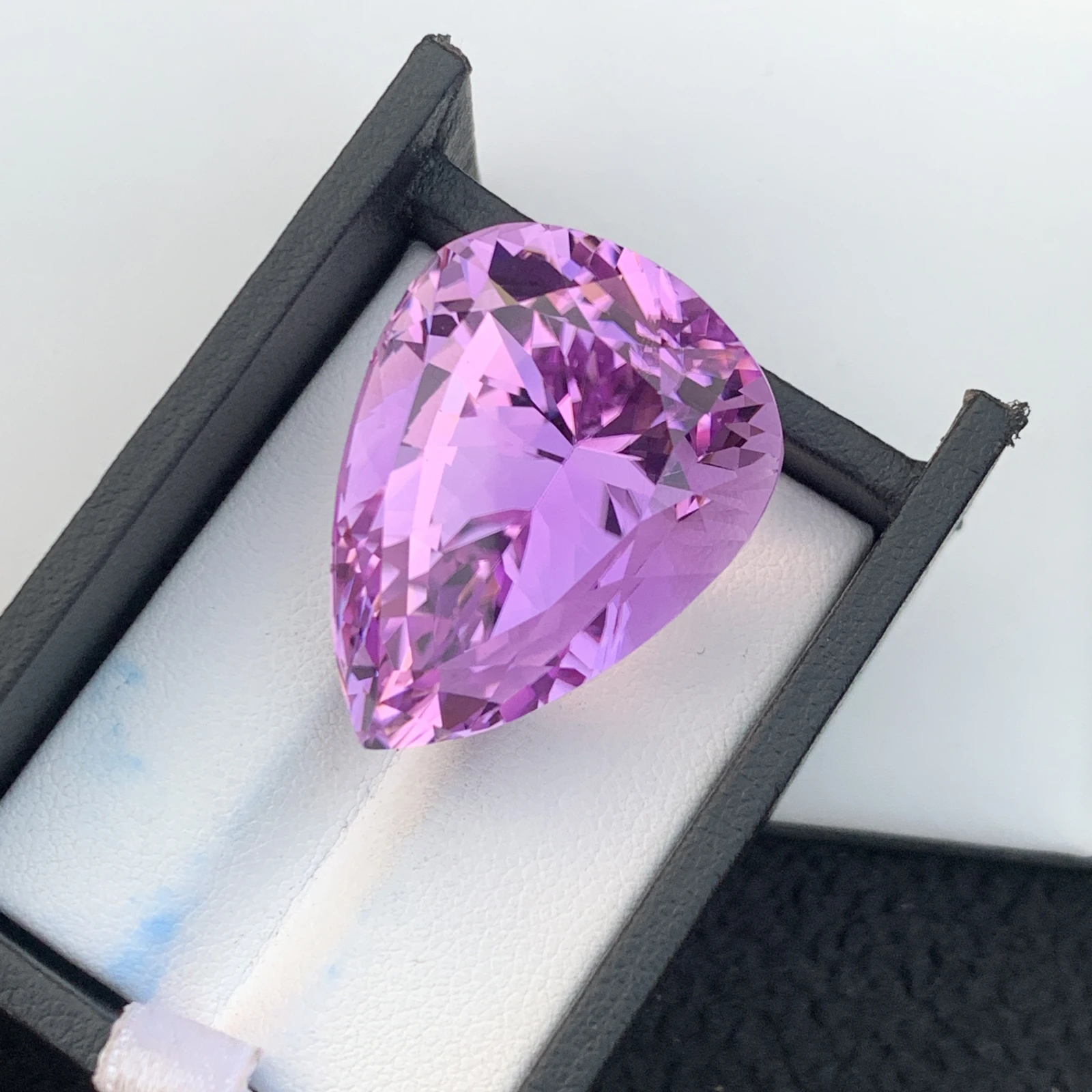 94.75ct Natural Pink Kunzite Pear Shape Loose Gemstone from Afghanistan — view 5