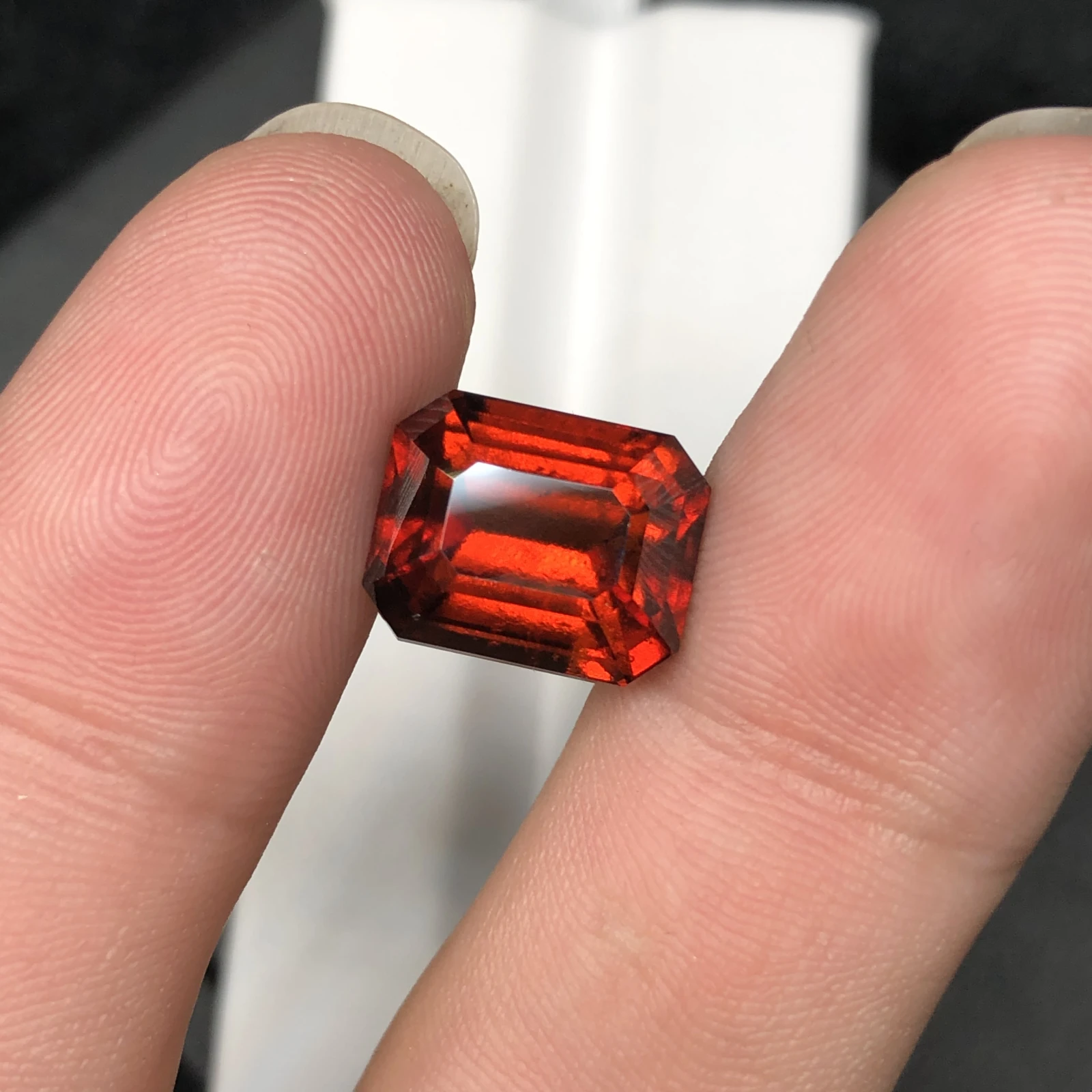 8.83 Carat Natural Spessartine Garnet Faceted Loose Gemstone — view 13