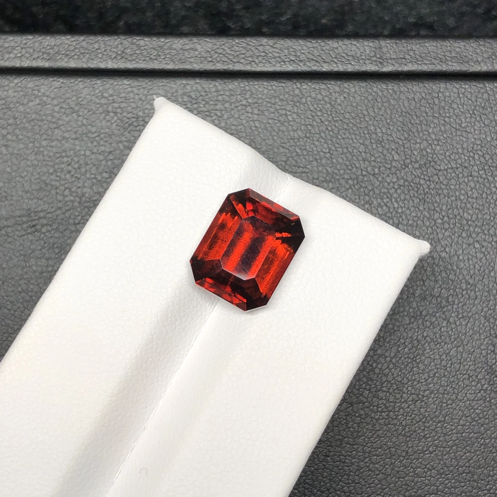 8.83 Carat Natural Spessartine Garnet Faceted Loose Gemstone — view 1