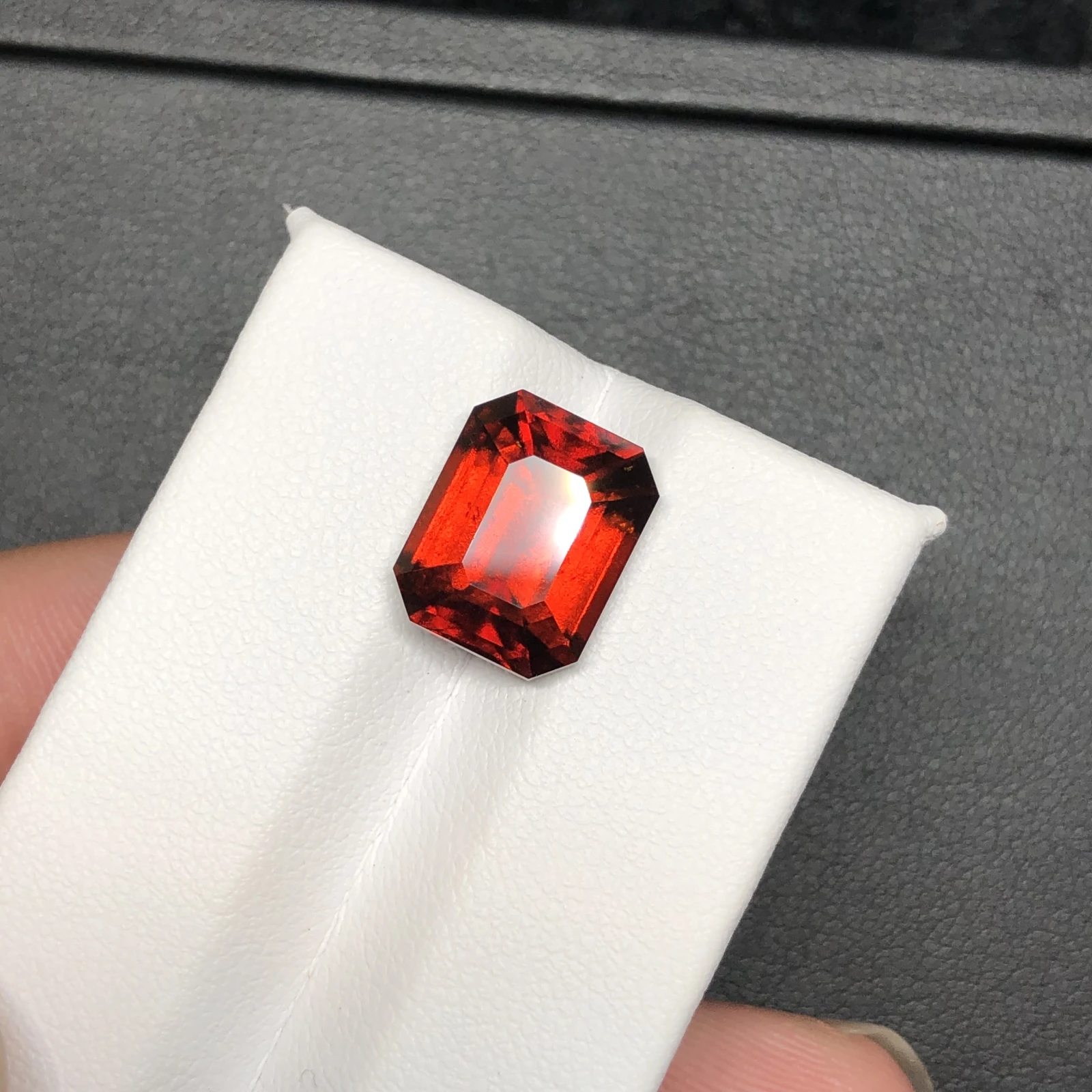 8.83 Carat Natural Spessartine Garnet Faceted Loose Gemstone — view 7