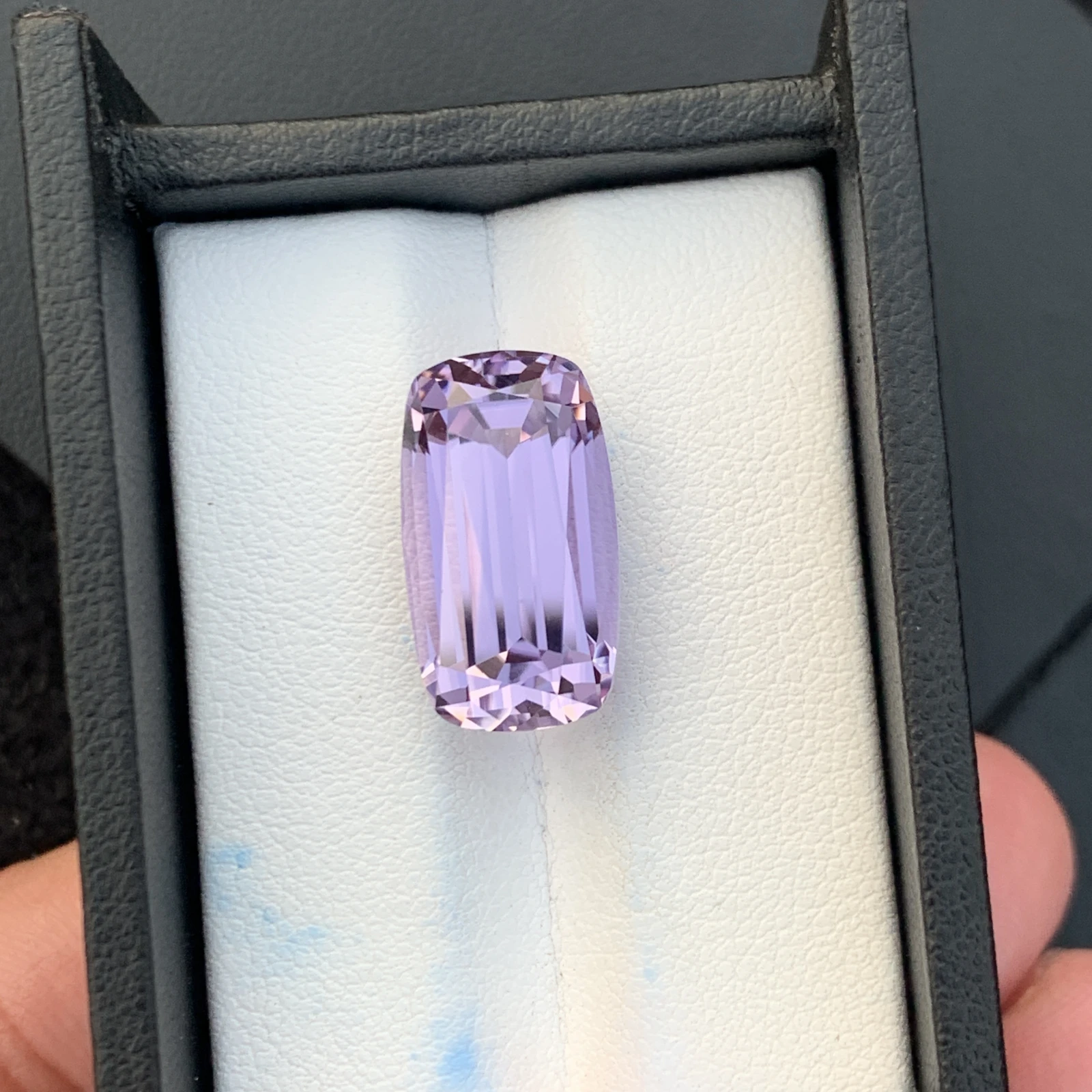 16.12 ct Natural Unheated Purple Kunzite Cushion Shape Loose Gemstone from Afghanistan — view 3