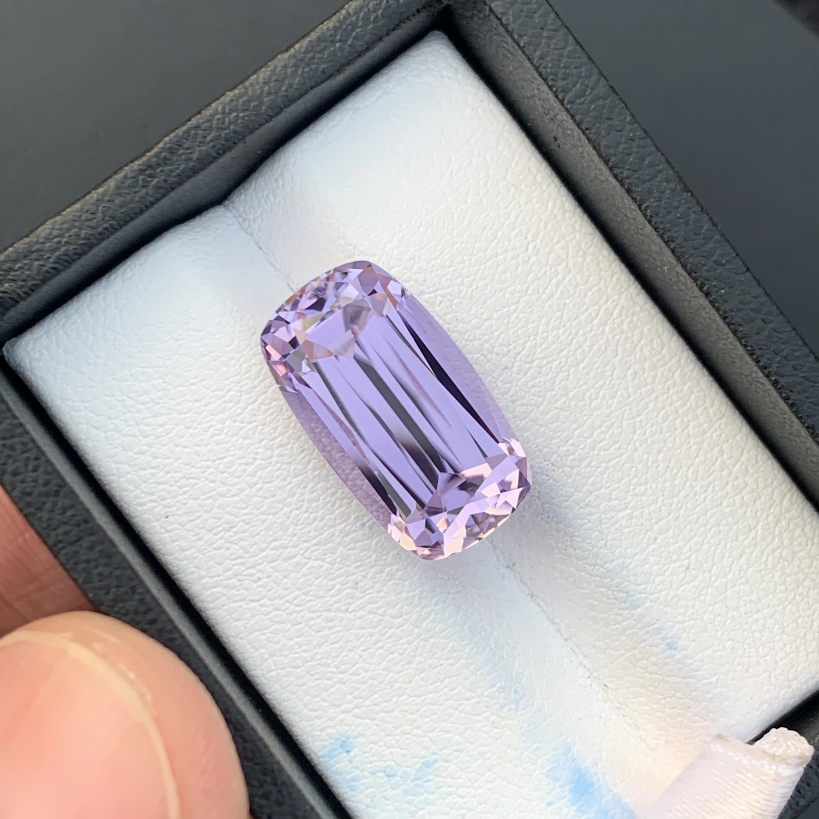16.12 ct Natural Unheated Purple Kunzite Cushion Shape Loose Gemstone from Afghanistan — view 5