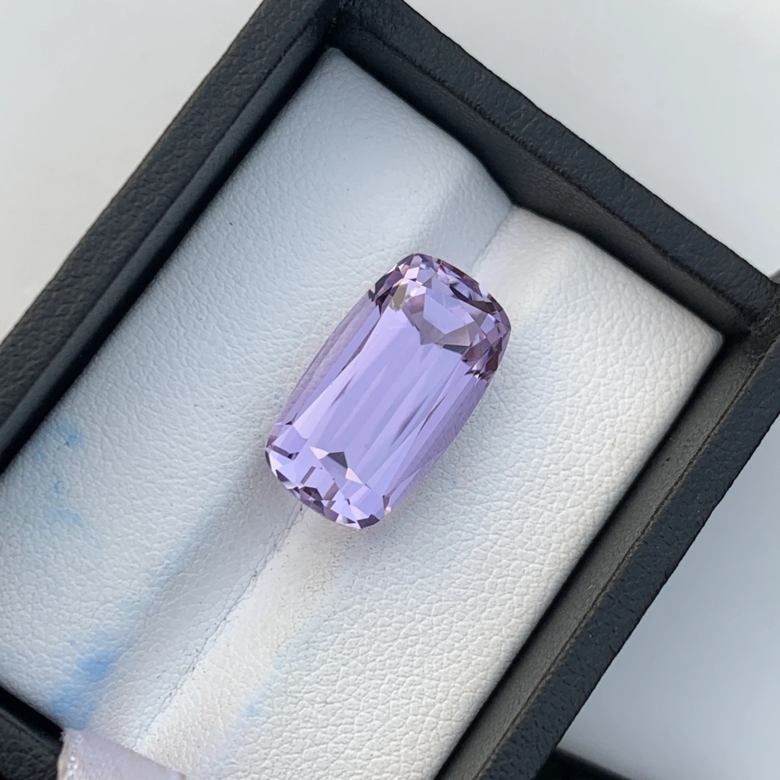 16.12 ct Natural Unheated Purple Kunzite Cushion Shape Loose Gemstone from Afghanistan — view 8