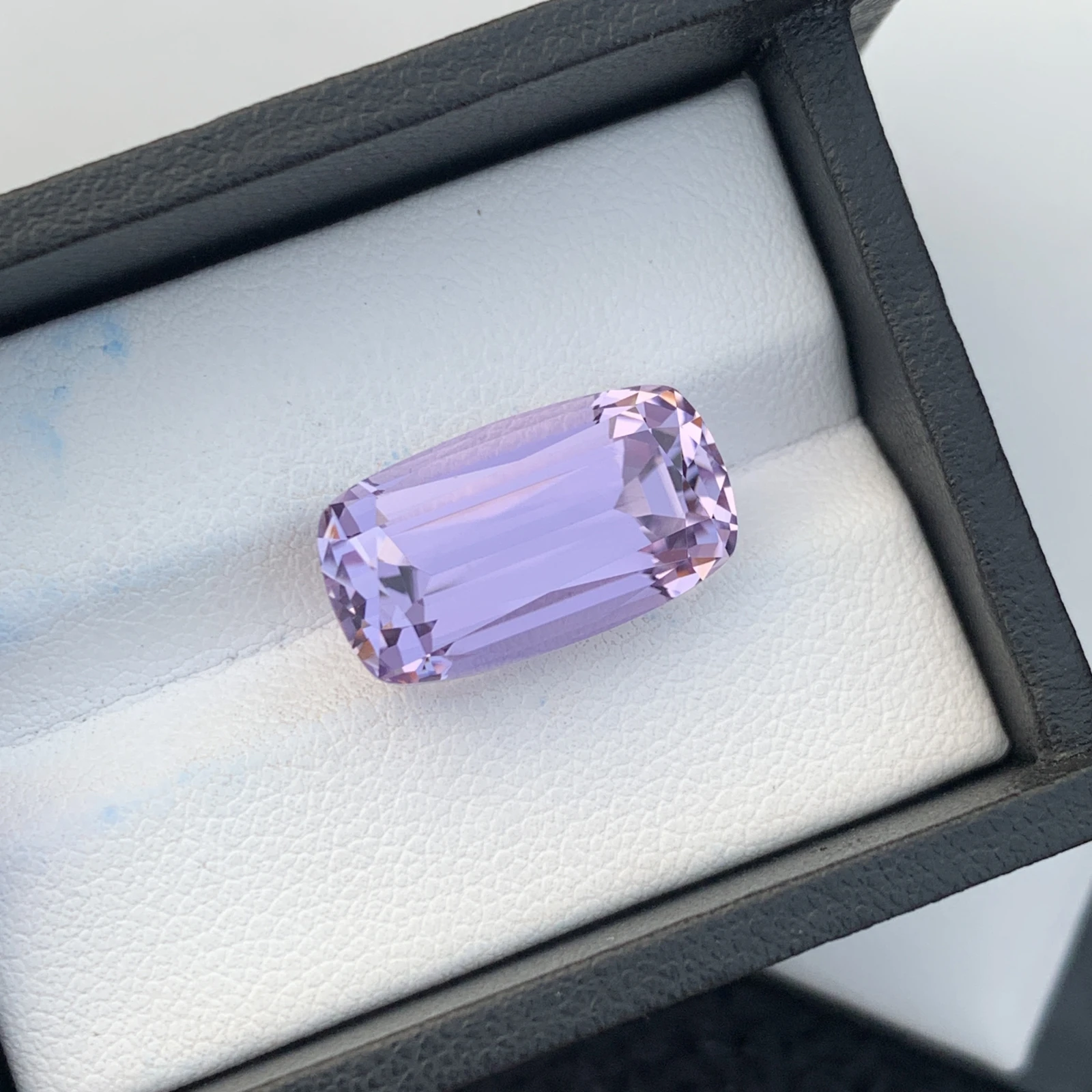 16.12 ct Natural Unheated Purple Kunzite Cushion Shape Loose Gemstone from Afghanistan — view 12