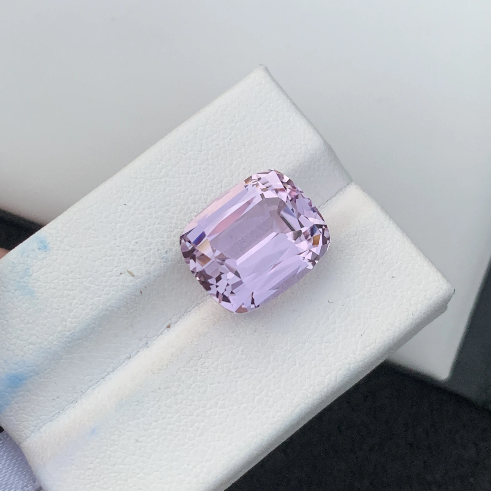 14.28 Ct Natural Unheated Pink Kunzite Cushion Shape Loose Gemstone from Afghanistan — view 3