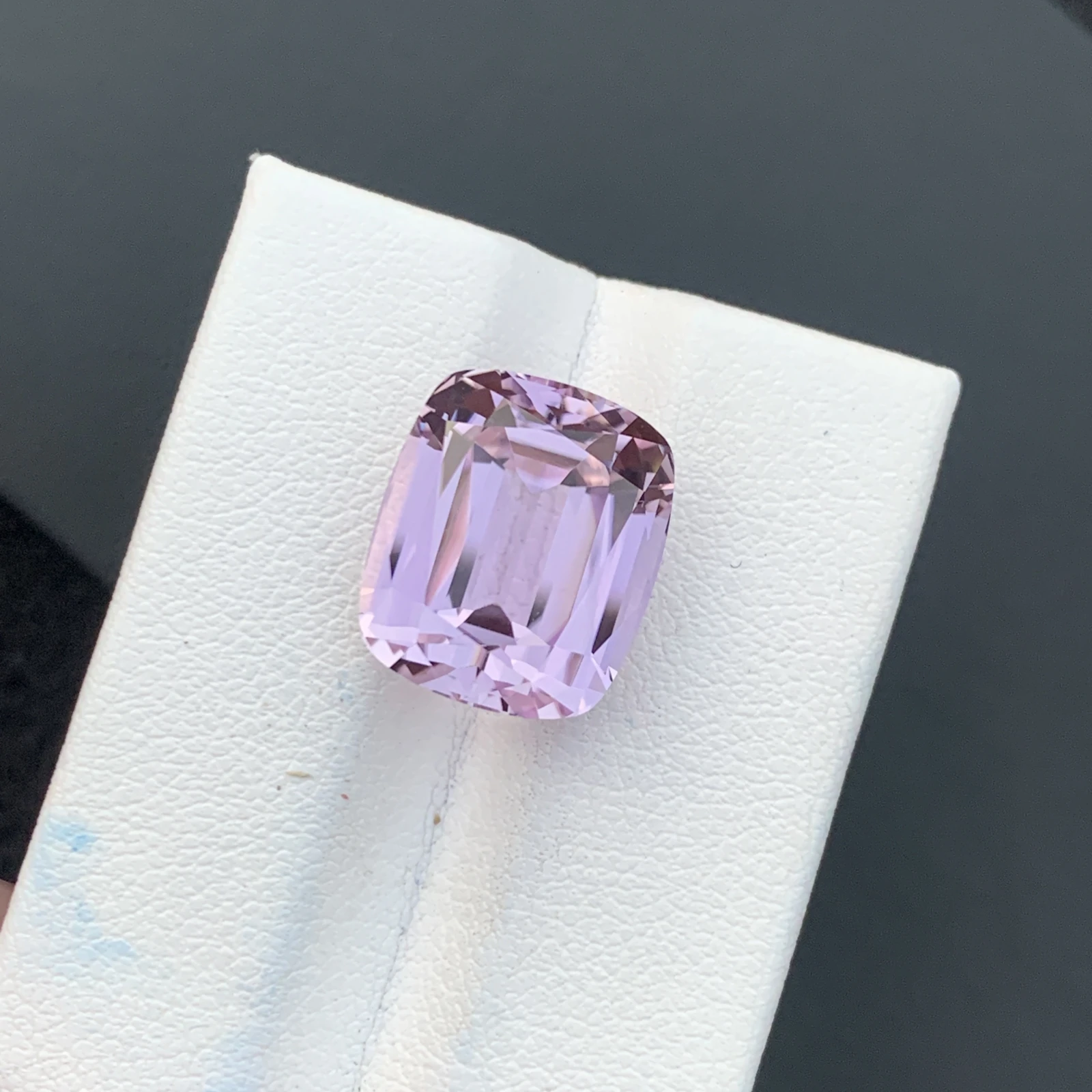 14.28 Ct Natural Unheated Pink Kunzite Cushion Shape Loose Gemstone from Afghanistan — view 10