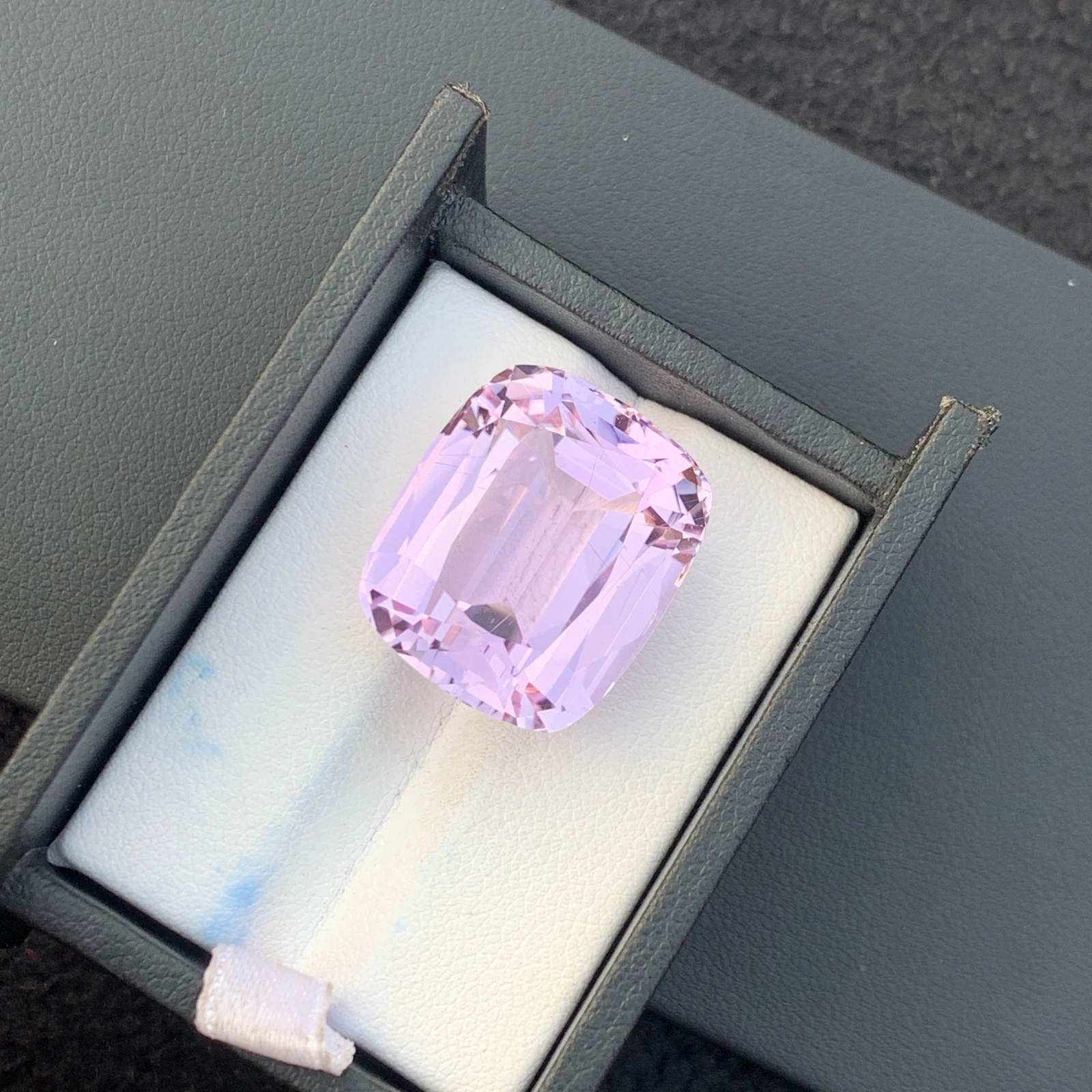 41.85 ct Natural Pink Kunzitw Cushion Shape Loose Gemstone from Afghanistan — view 2