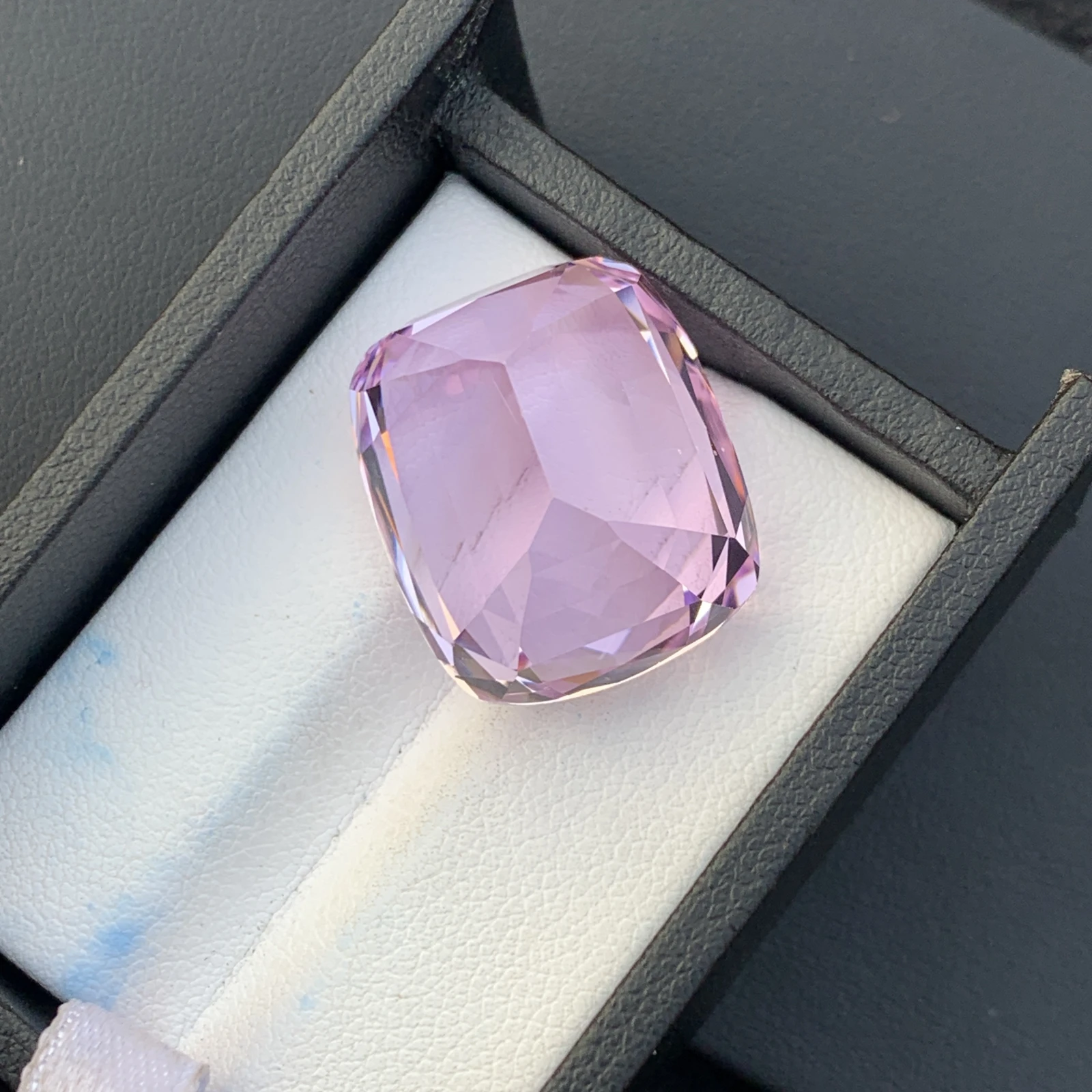 41.85 ct Natural Pink Kunzitw Cushion Shape Loose Gemstone from Afghanistan — view 12