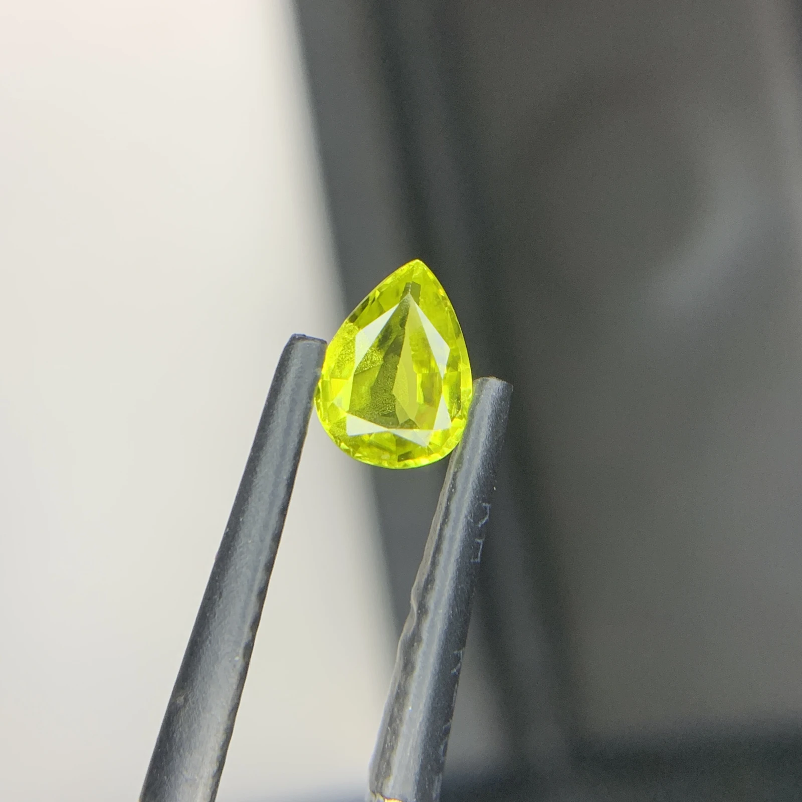 IGI Certified 0.67ct Natural Greenish Yellow Chrysoberyl Pear Shape Loose Gemstone — view 2