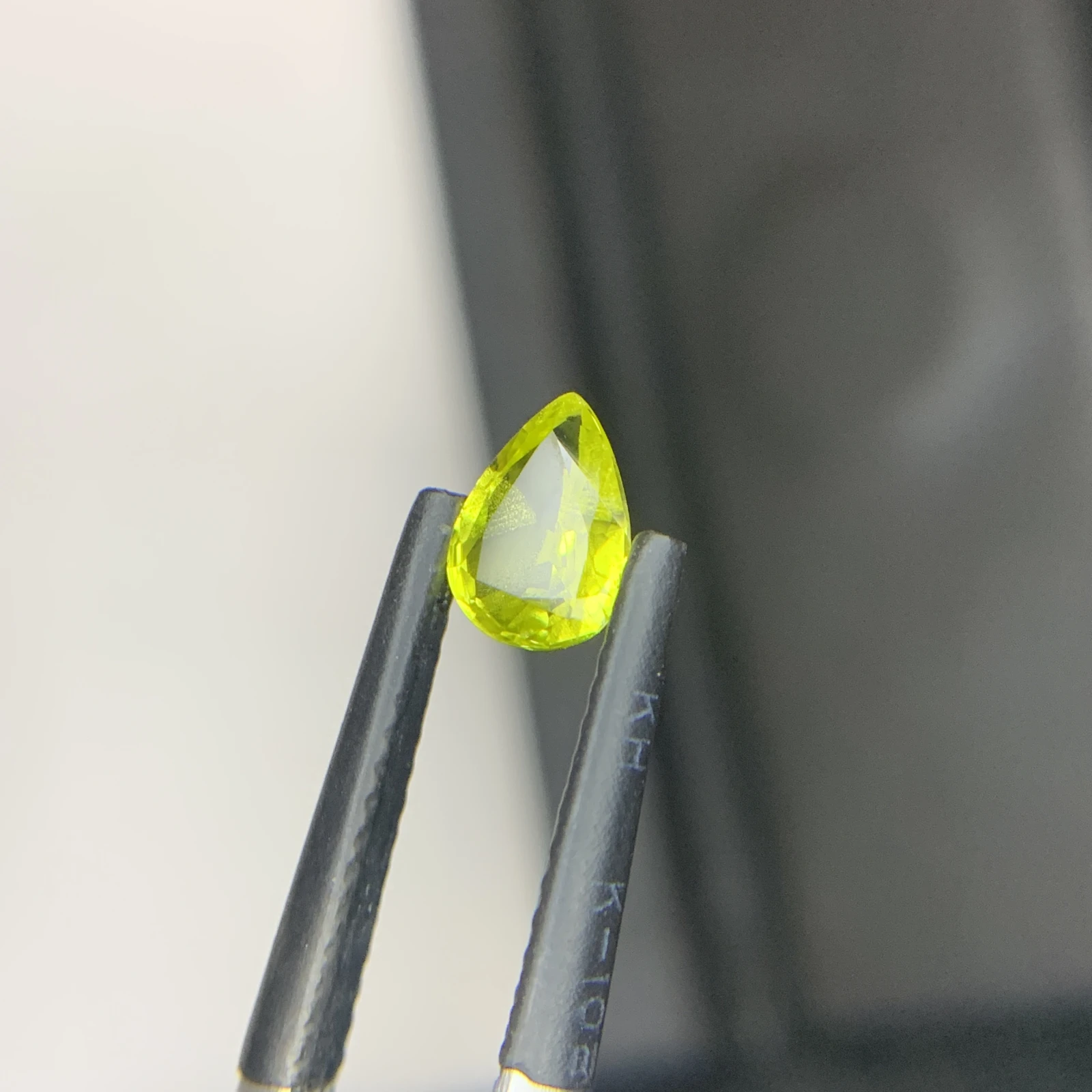 IGI Certified 0.67ct Natural Greenish Yellow Chrysoberyl Pear Shape Loose Gemstone — view 6