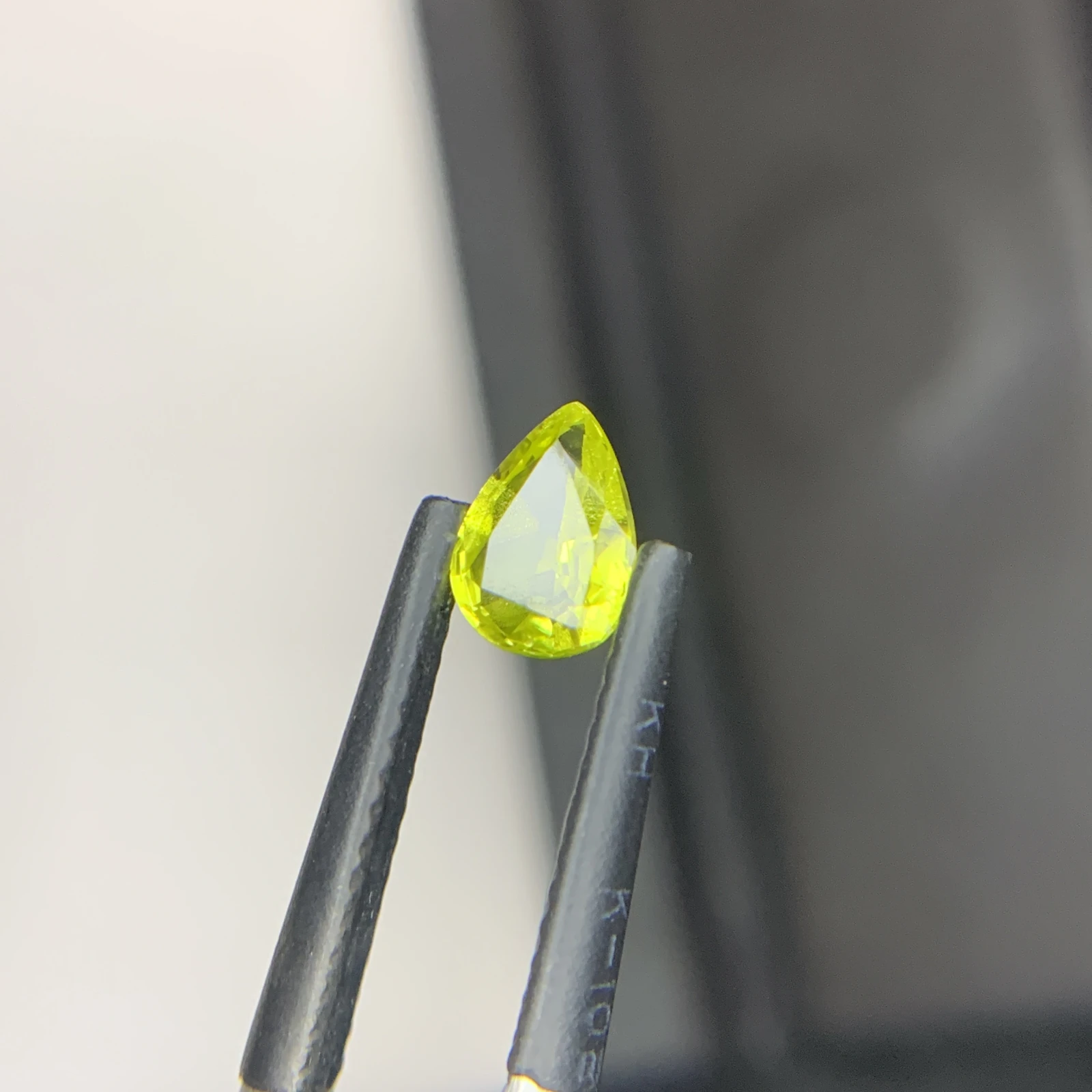IGI Certified 0.67ct Natural Greenish Yellow Chrysoberyl Pear Shape Loose Gemstone — view 7