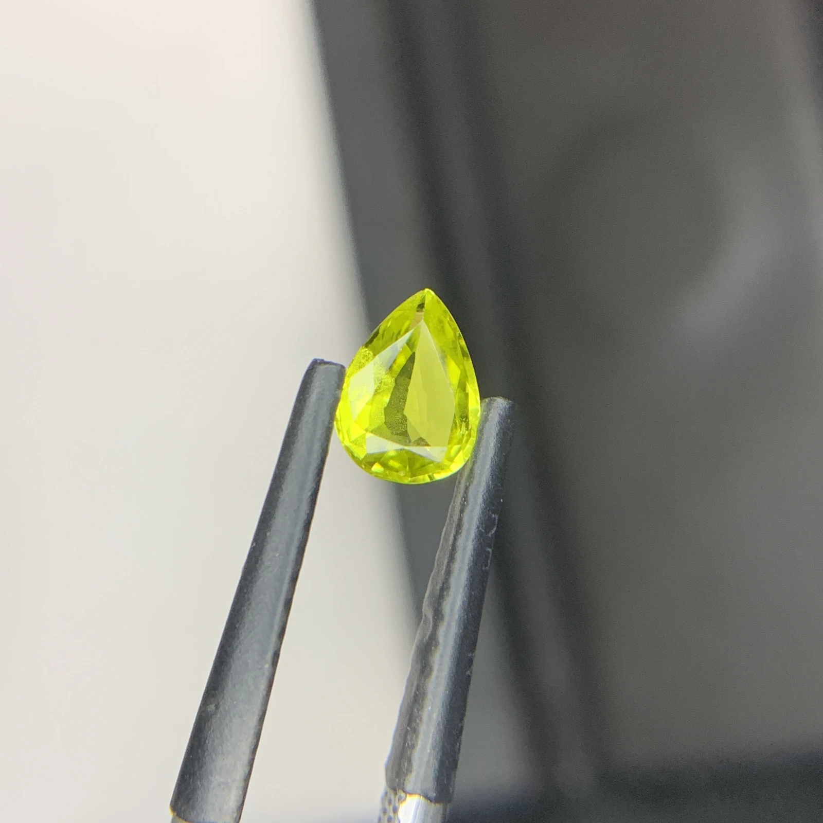 IGI Certified 0.67ct Natural Greenish Yellow Chrysoberyl Pear Shape Loose Gemstone — view 8