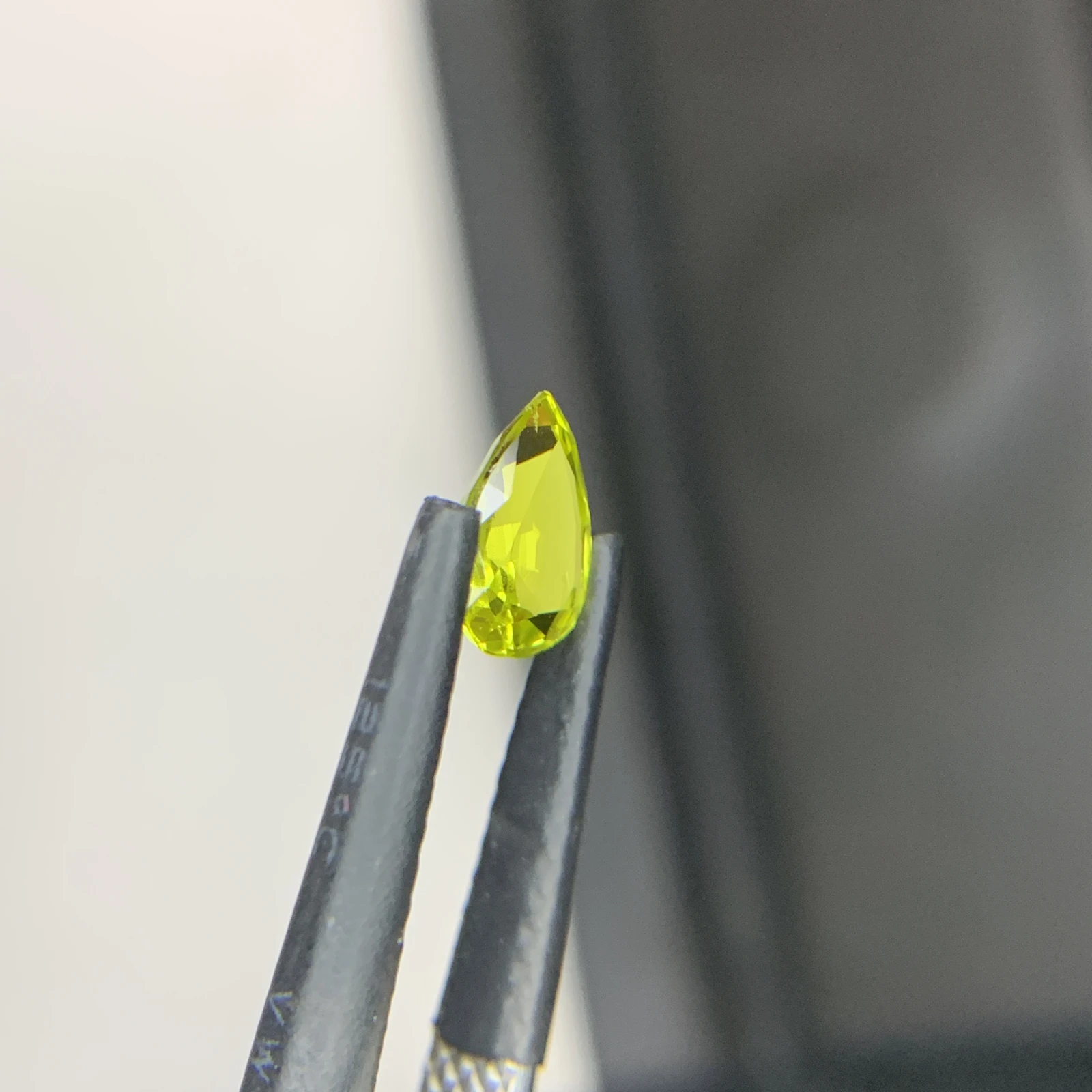 IGI Certified 0.67ct Natural Greenish Yellow Chrysoberyl Pear Shape Loose Gemstone — view 10