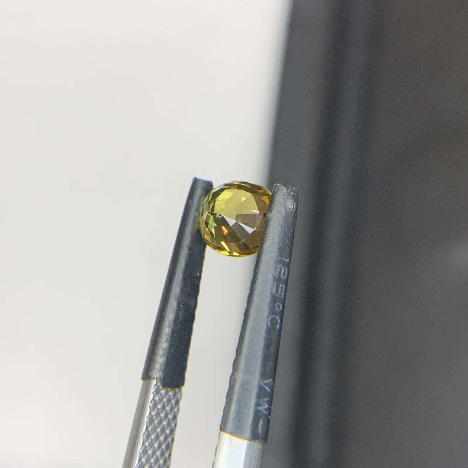 IGI Certified 0.72ct Natural Brownish Yellow Chrysoberyl Oval Shape Loose Gemstone — view 6