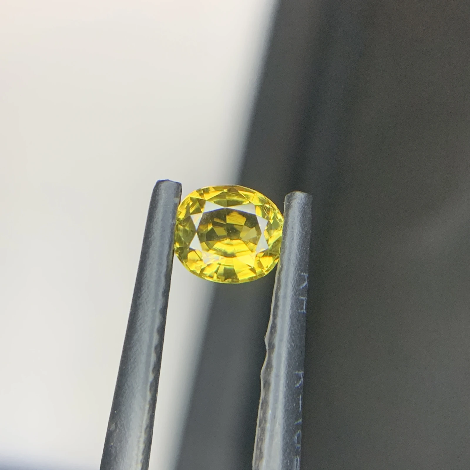 IGI Certified 0.72ct Natural Brownish Yellow Chrysoberyl Oval Shape Loose Gemstone — view 9