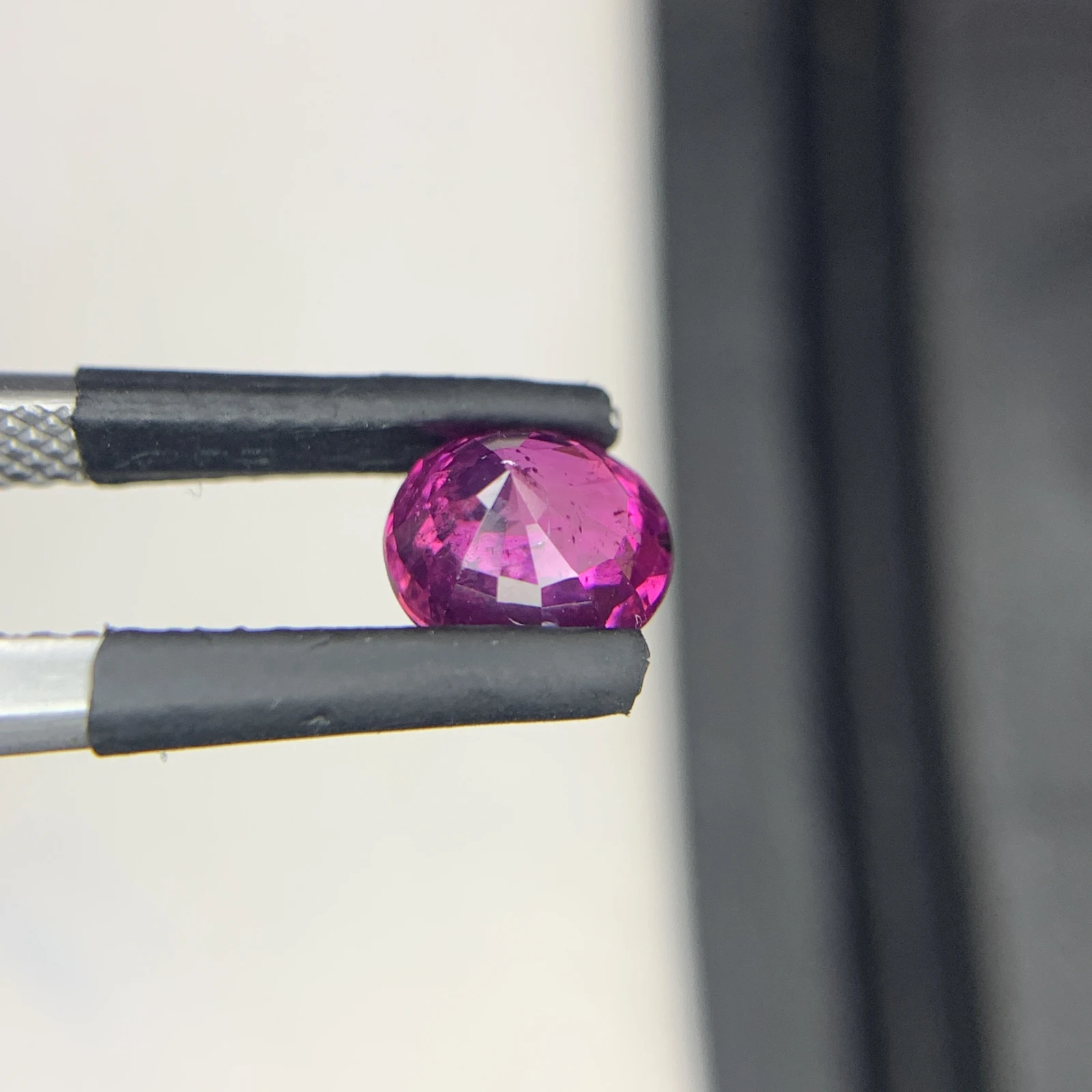 1.35 ct Natural Kashmir Pinkish Purple Sapphire Oval Shape Loose Gemstone from Pakistan — view 5