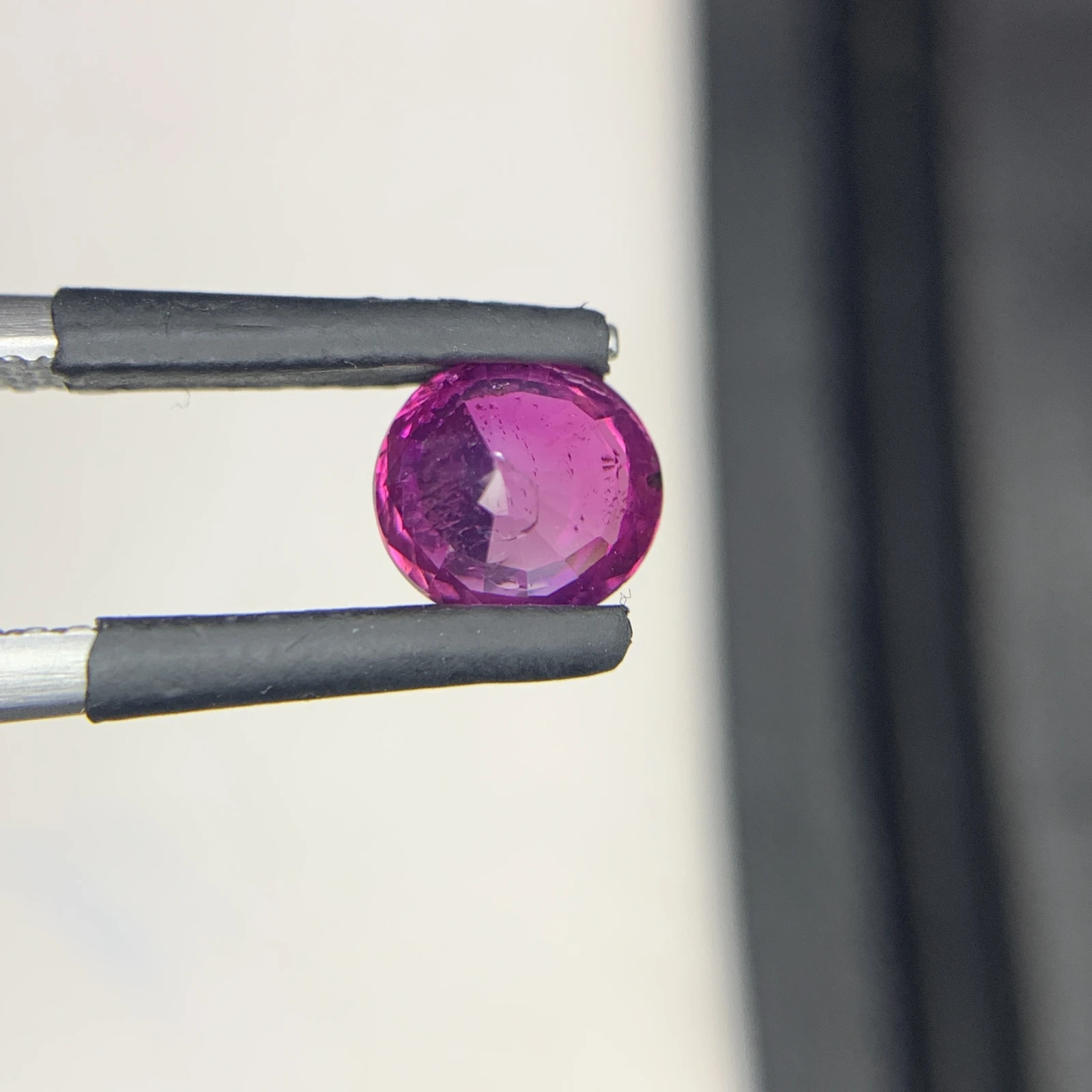 1.35 ct Natural Kashmir Pinkish Purple Sapphire Oval Shape Loose Gemstone from Pakistan — view 6