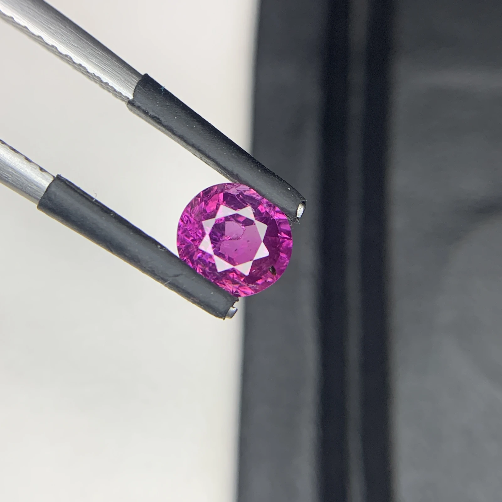 1.35 ct Natural Kashmir Pinkish Purple Sapphire Oval Shape Loose Gemstone from Pakistan — view 8