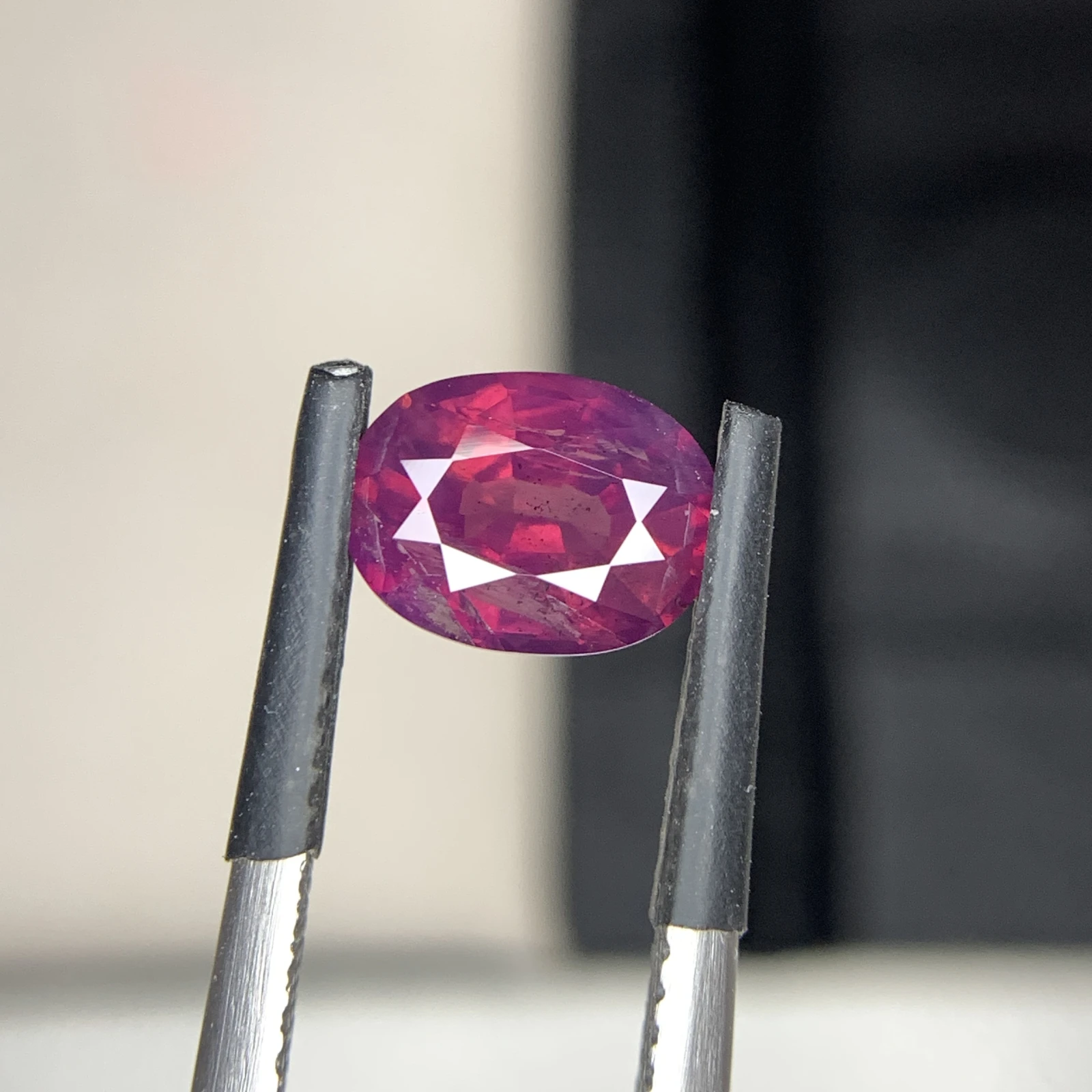 2.07 ct Natural Purplish Red Kashmir Ruby Oval Shape Loose Gemstone from Pakistan — view 2
