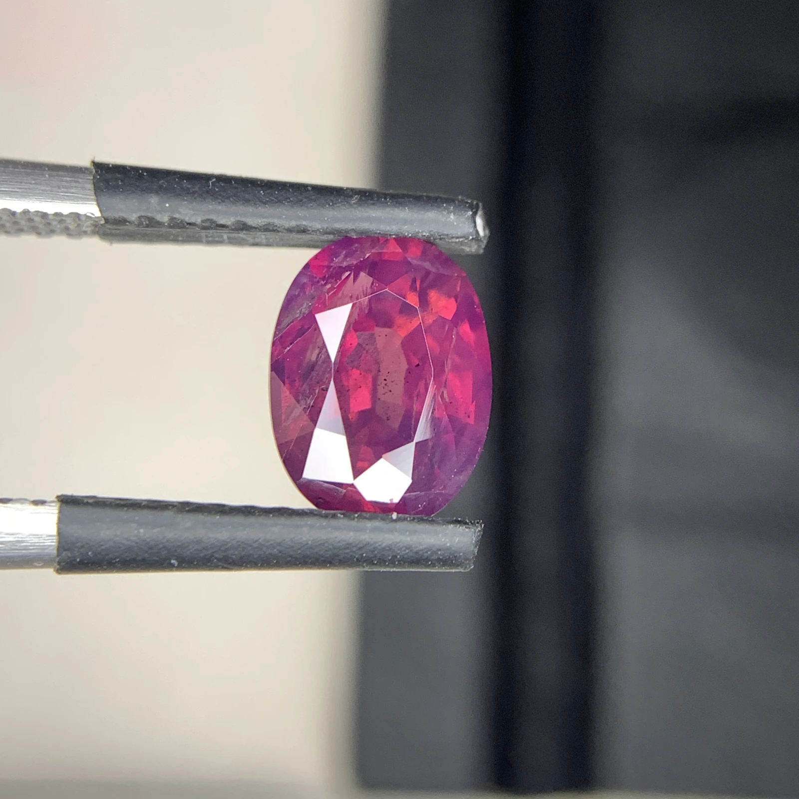 2.07 ct Natural Purplish Red Kashmir Ruby Oval Shape Loose Gemstone from Pakistan — view 6