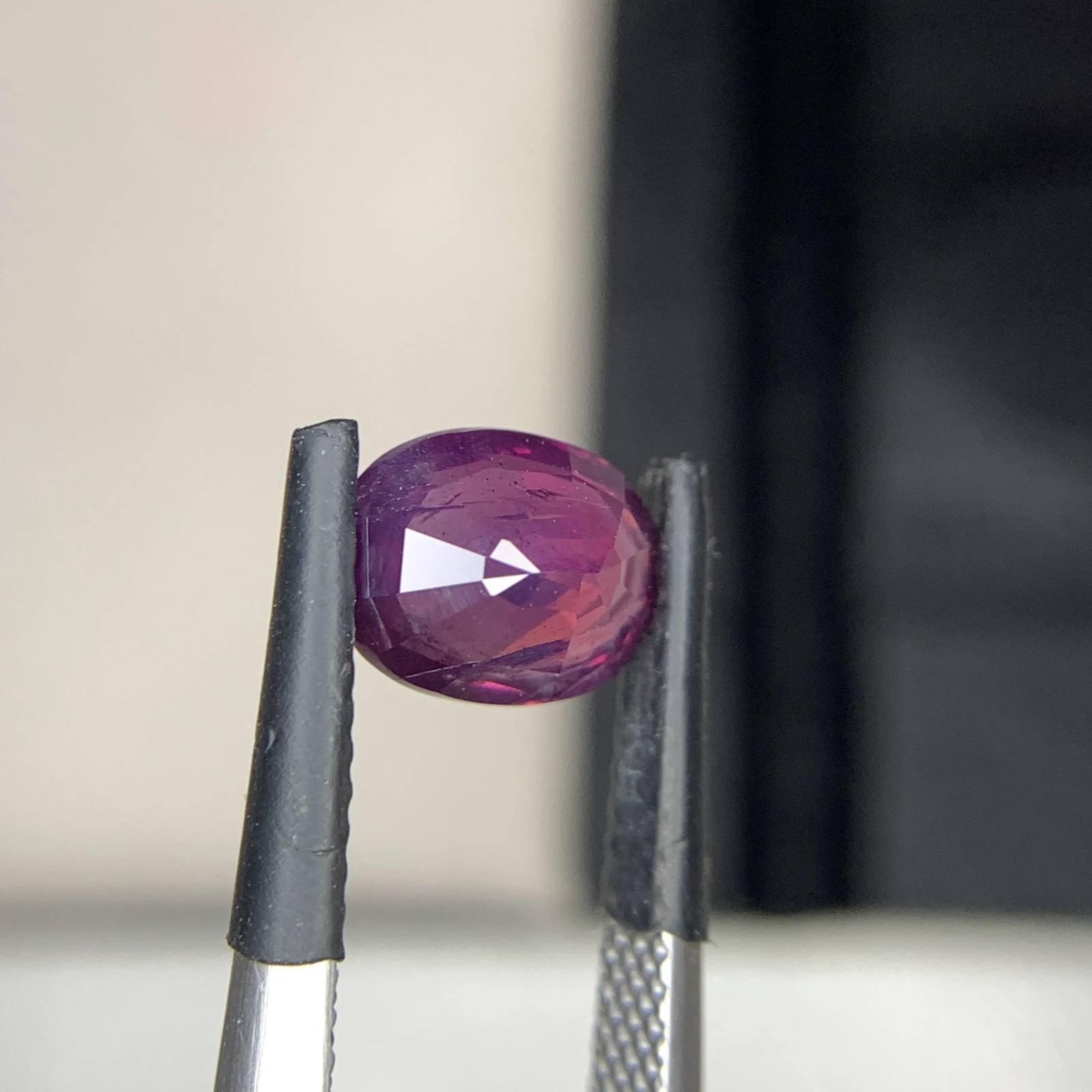 2.07 ct Natural Purplish Red Kashmir Ruby Oval Shape Loose Gemstone from Pakistan — view 9