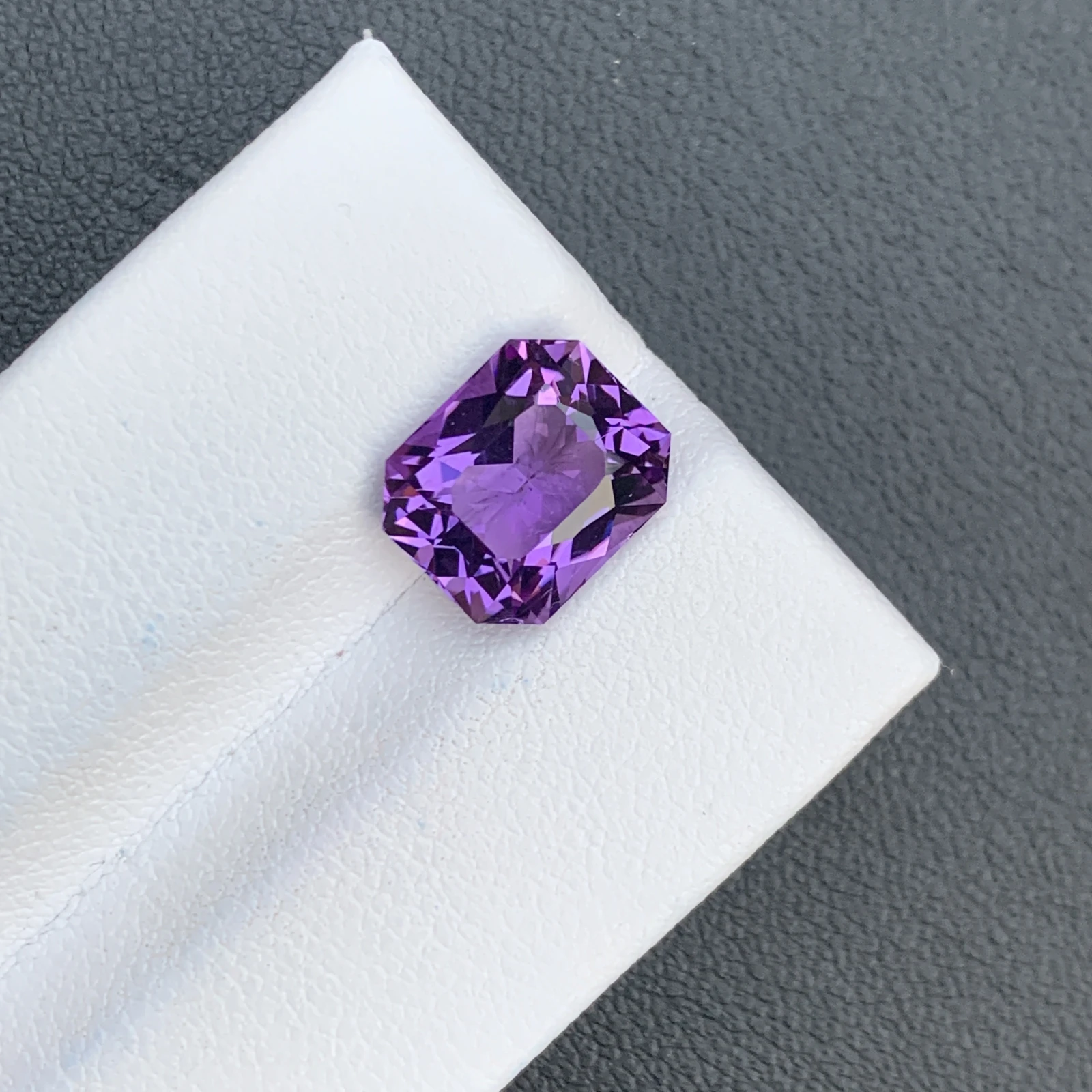 3.78 ct Natural Purple Amethyst Octagon Shape Loose Gemstone — view 1