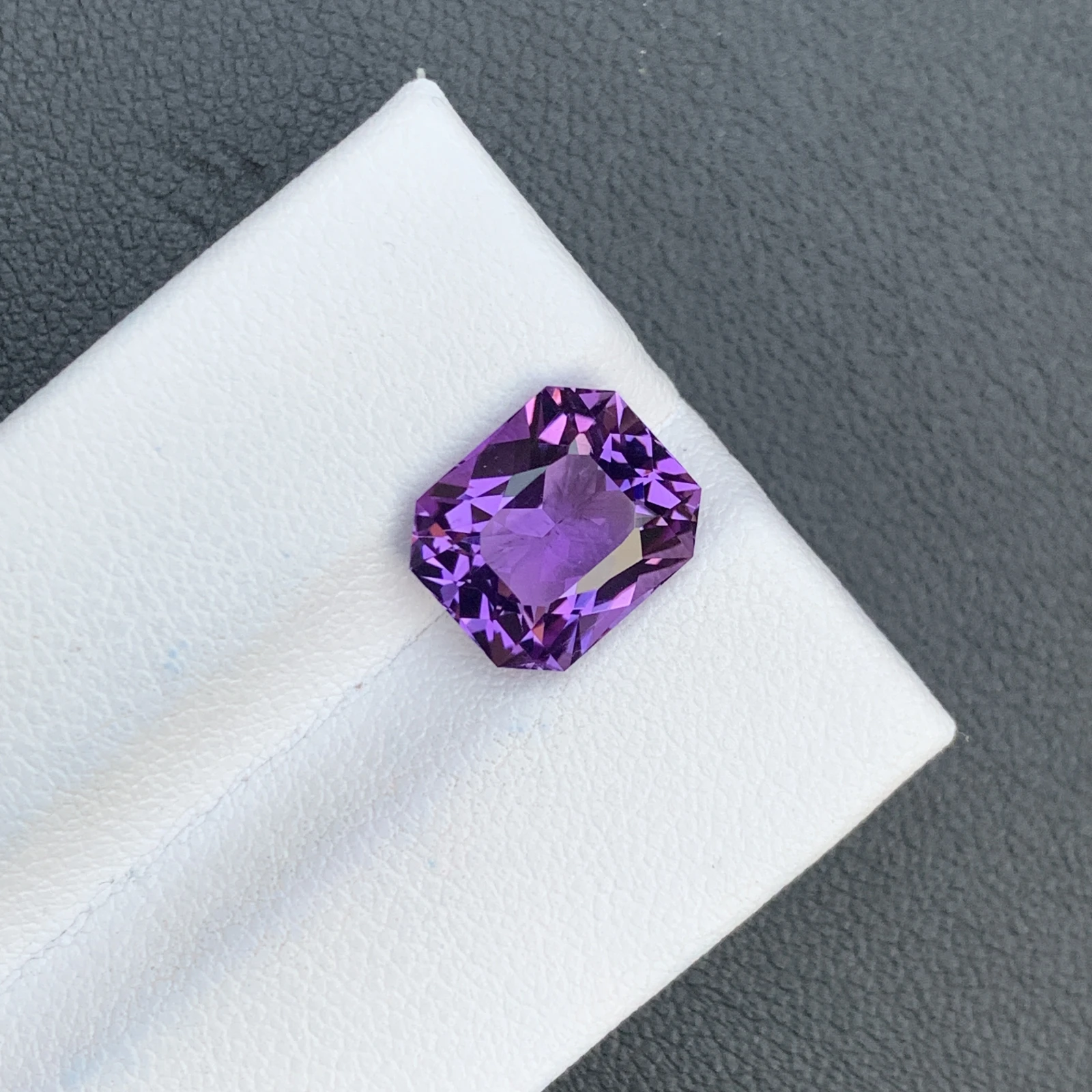 3.78 ct Natural Purple Amethyst Octagon Shape Loose Gemstone — view 3