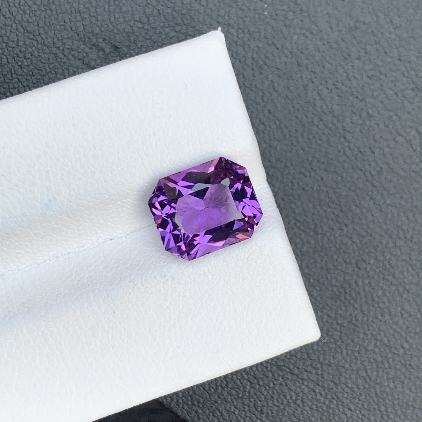 3.78 ct Natural Purple Amethyst Octagon Shape Loose Gemstone — view 4