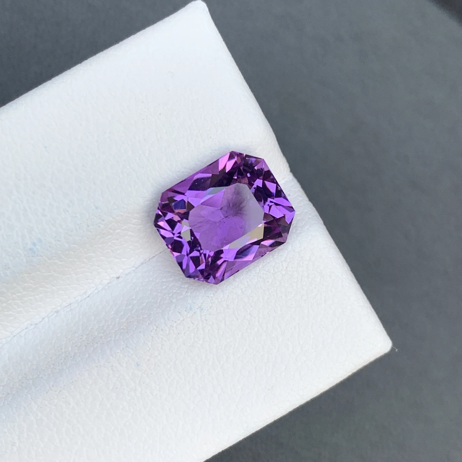 3.78 ct Natural Purple Amethyst Octagon Shape Loose Gemstone — view 7