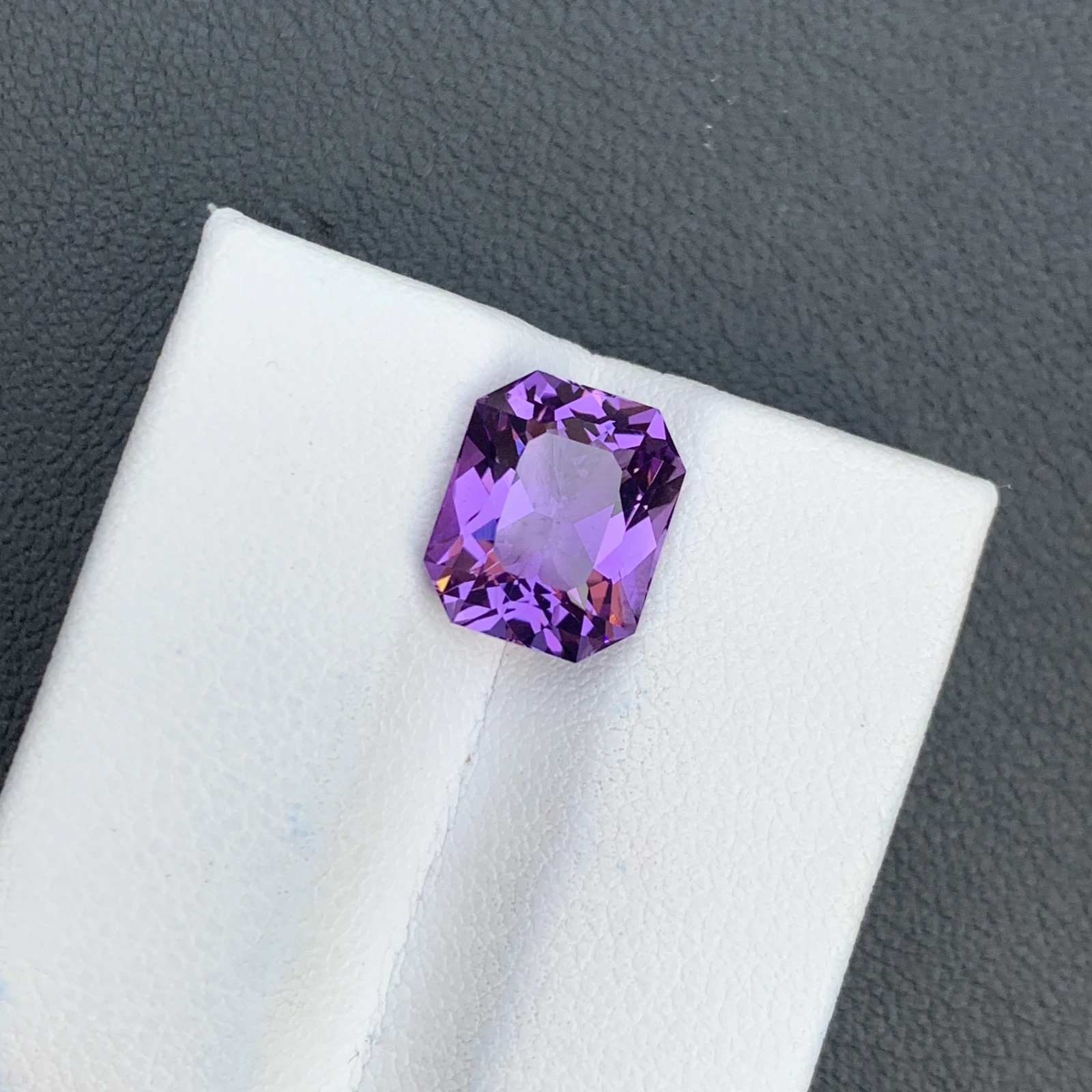 3.78 ct Natural Purple Amethyst Octagon Shape Loose Gemstone — view 8