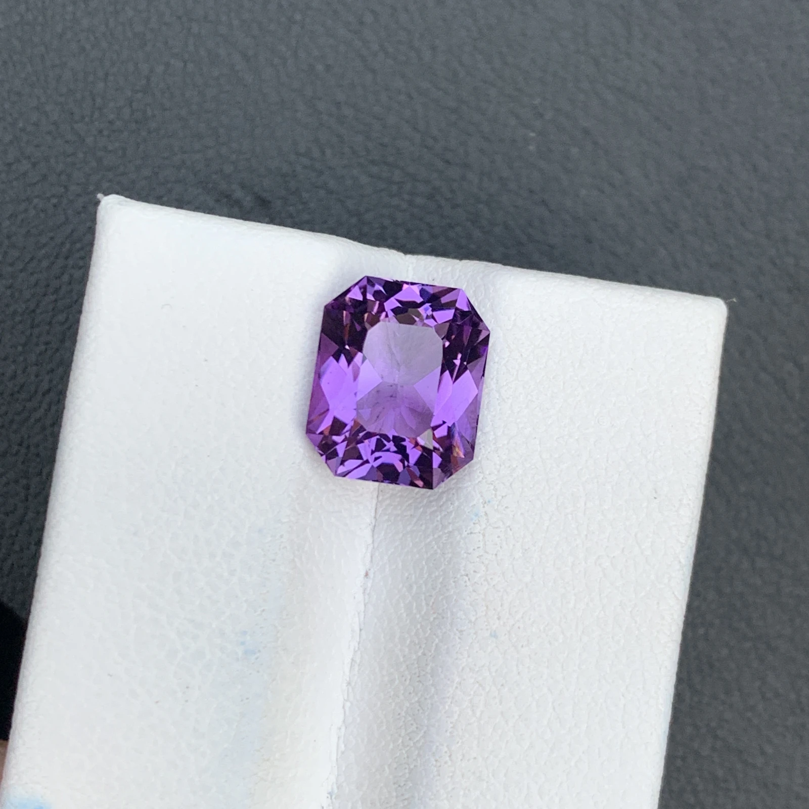 3.78 ct Natural Purple Amethyst Octagon Shape Loose Gemstone — view 9