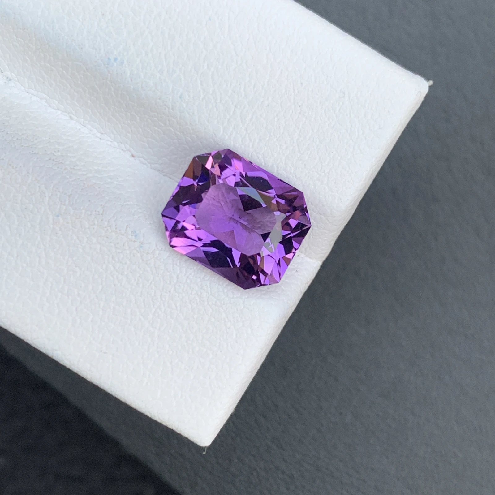3.78 ct Natural Purple Amethyst Octagon Shape Loose Gemstone — view 10