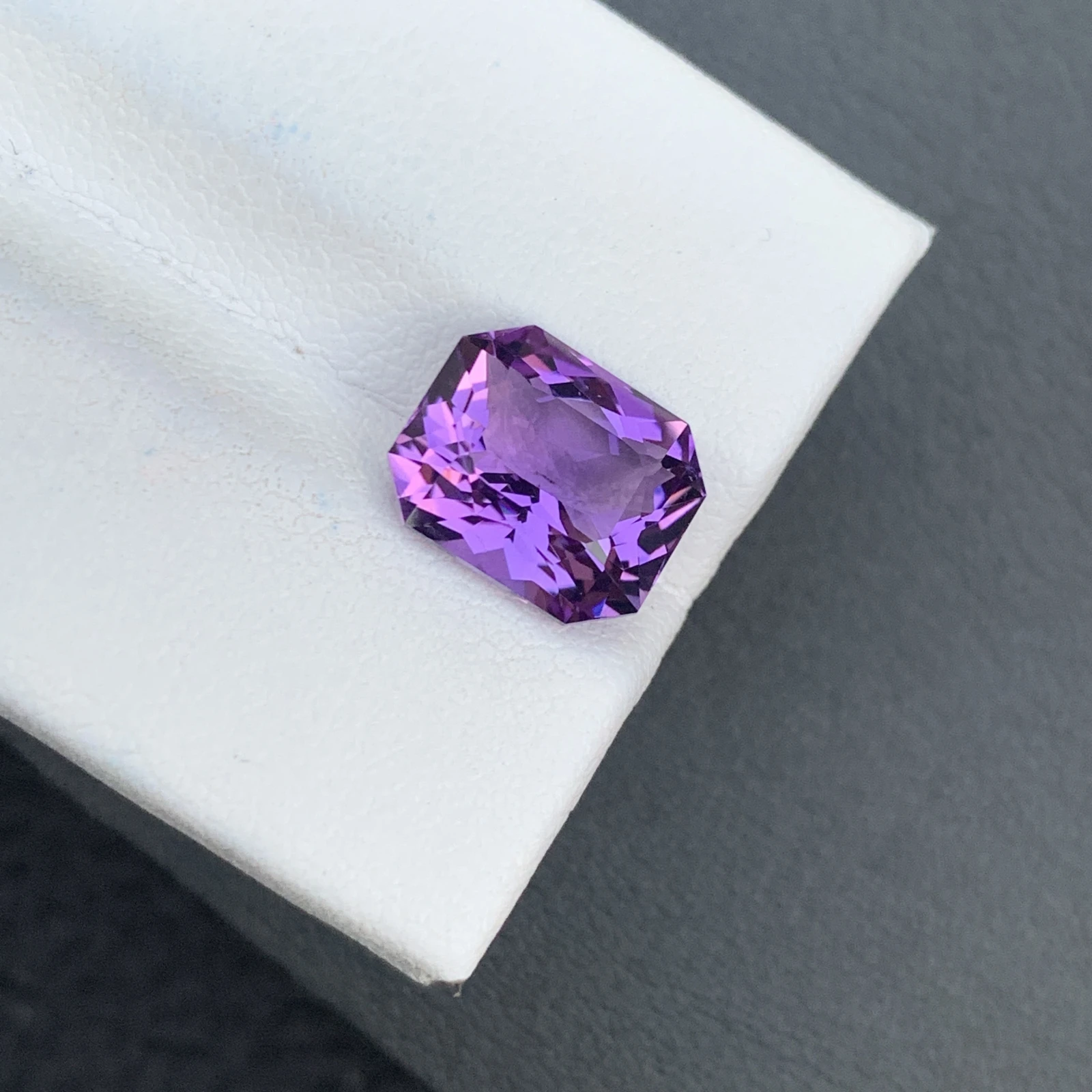 3.78 ct Natural Purple Amethyst Octagon Shape Loose Gemstone — view 11