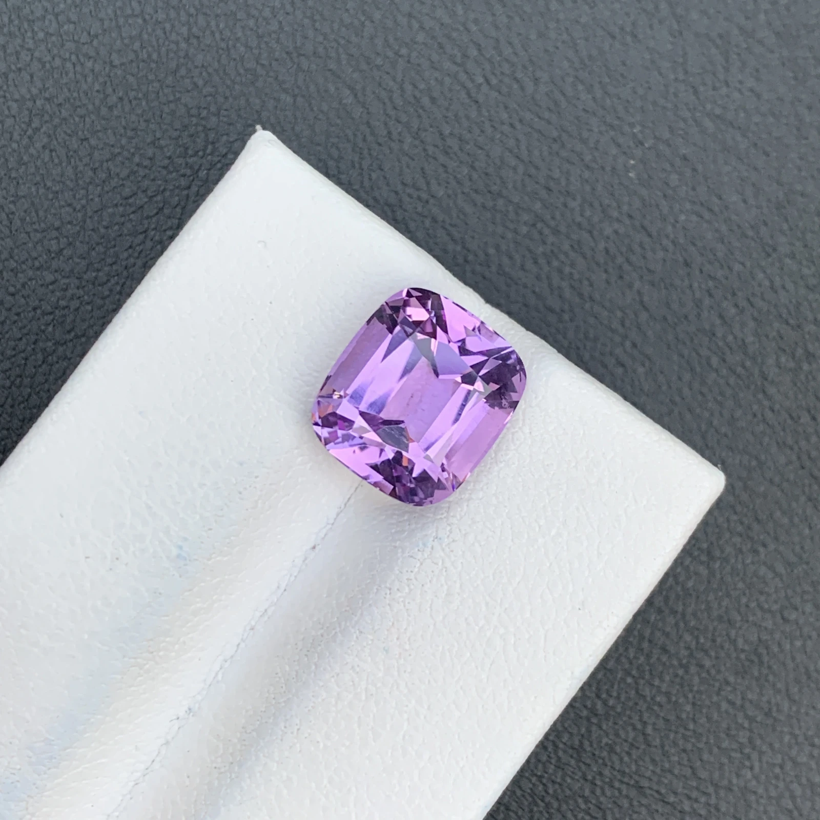 5.64 ct Natural Purple Amethyst Cushion Shape Loose Gemstone — view 3