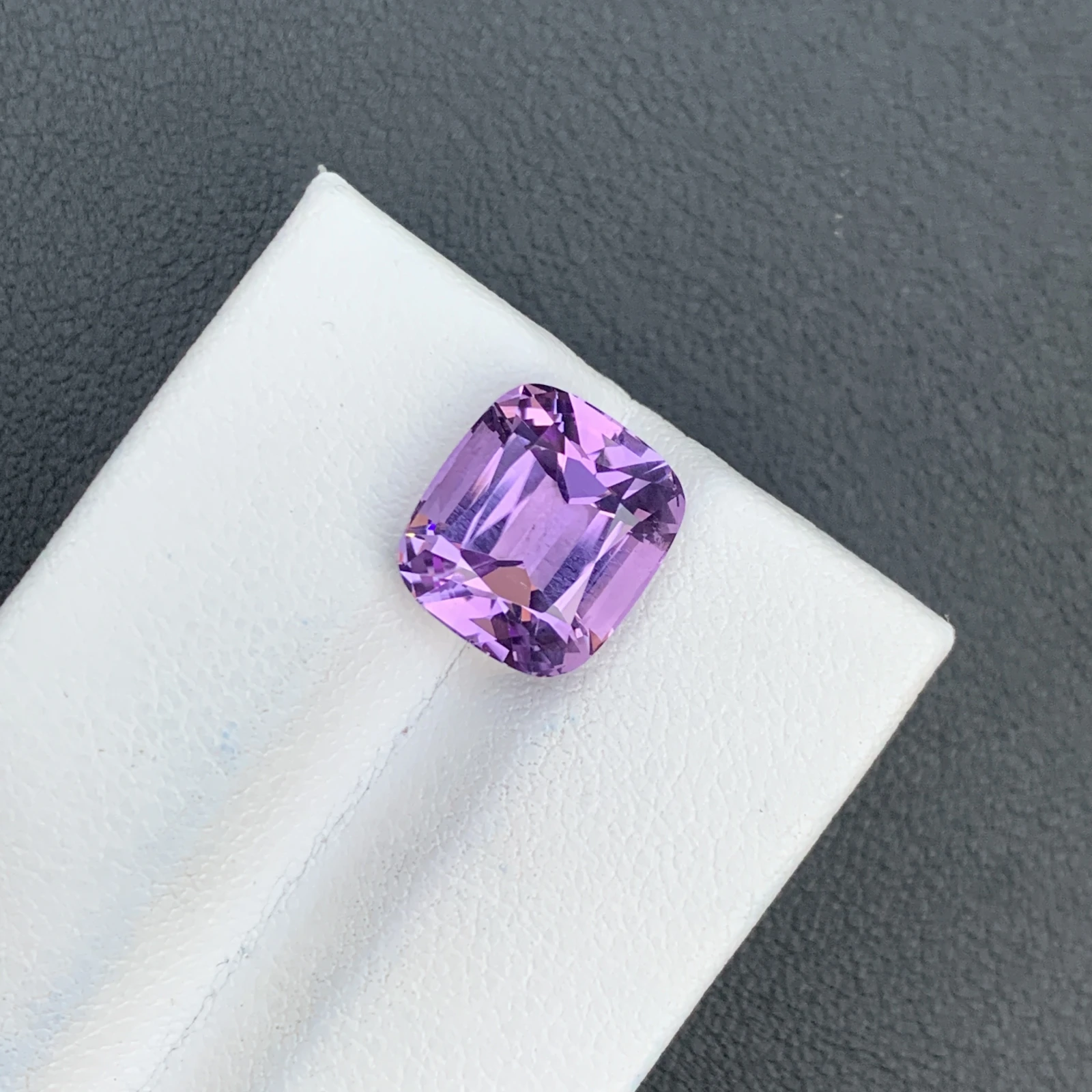 5.64 ct Natural Purple Amethyst Cushion Shape Loose Gemstone — view 4