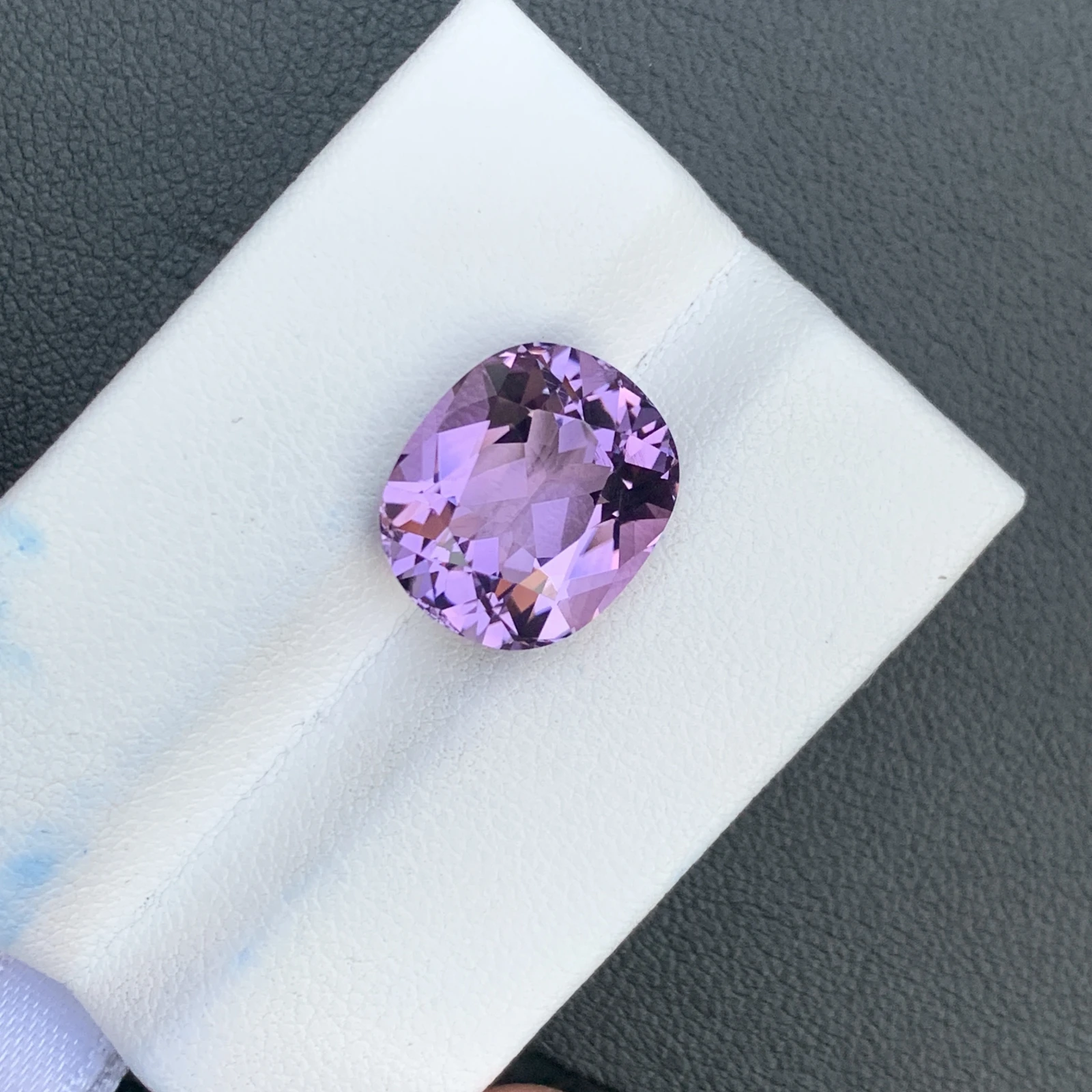 7.45 ct Natural Purple Amethyst Oval Shape Loose Gemstone — view 1