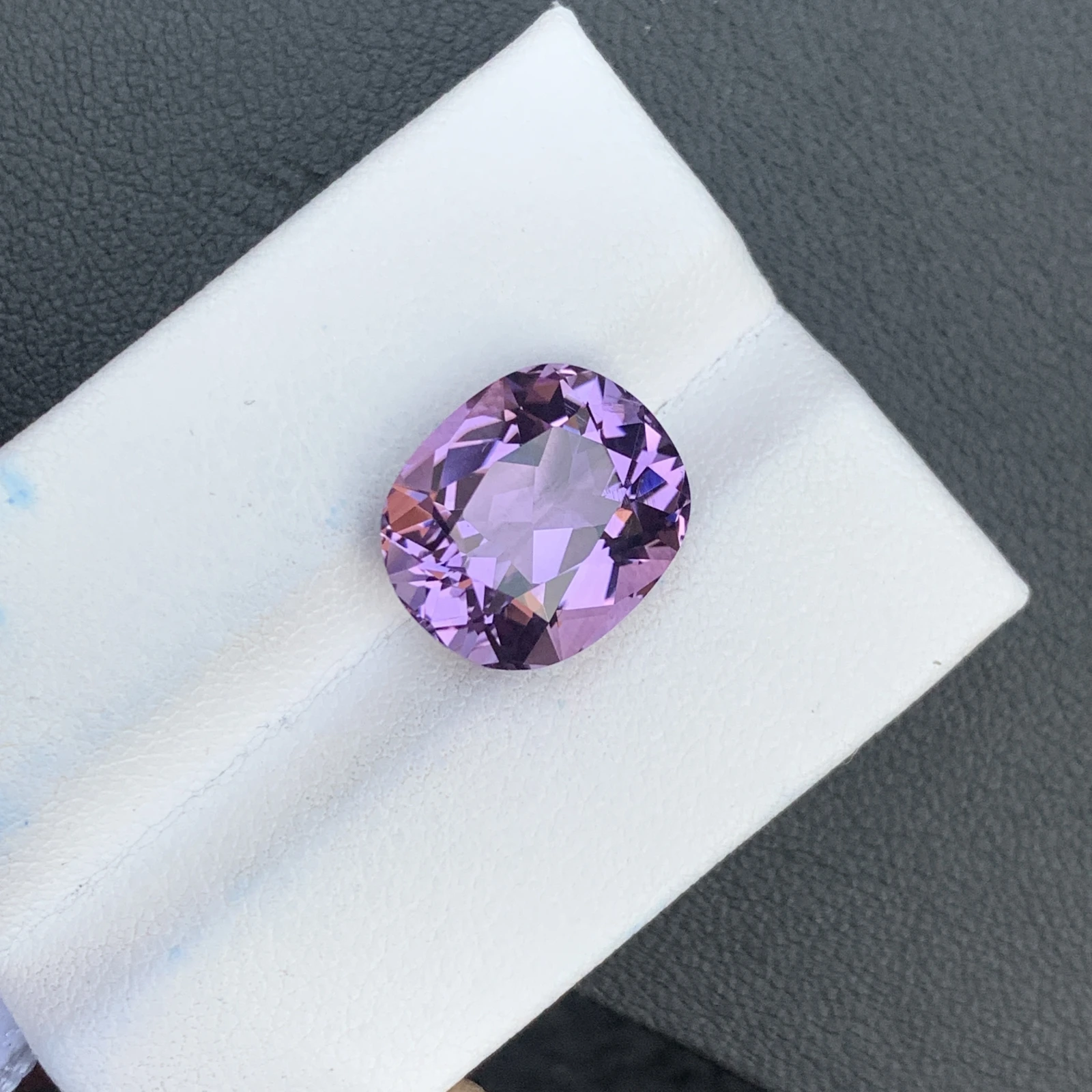 7.45 ct Natural Purple Amethyst Oval Shape Loose Gemstone — view 4