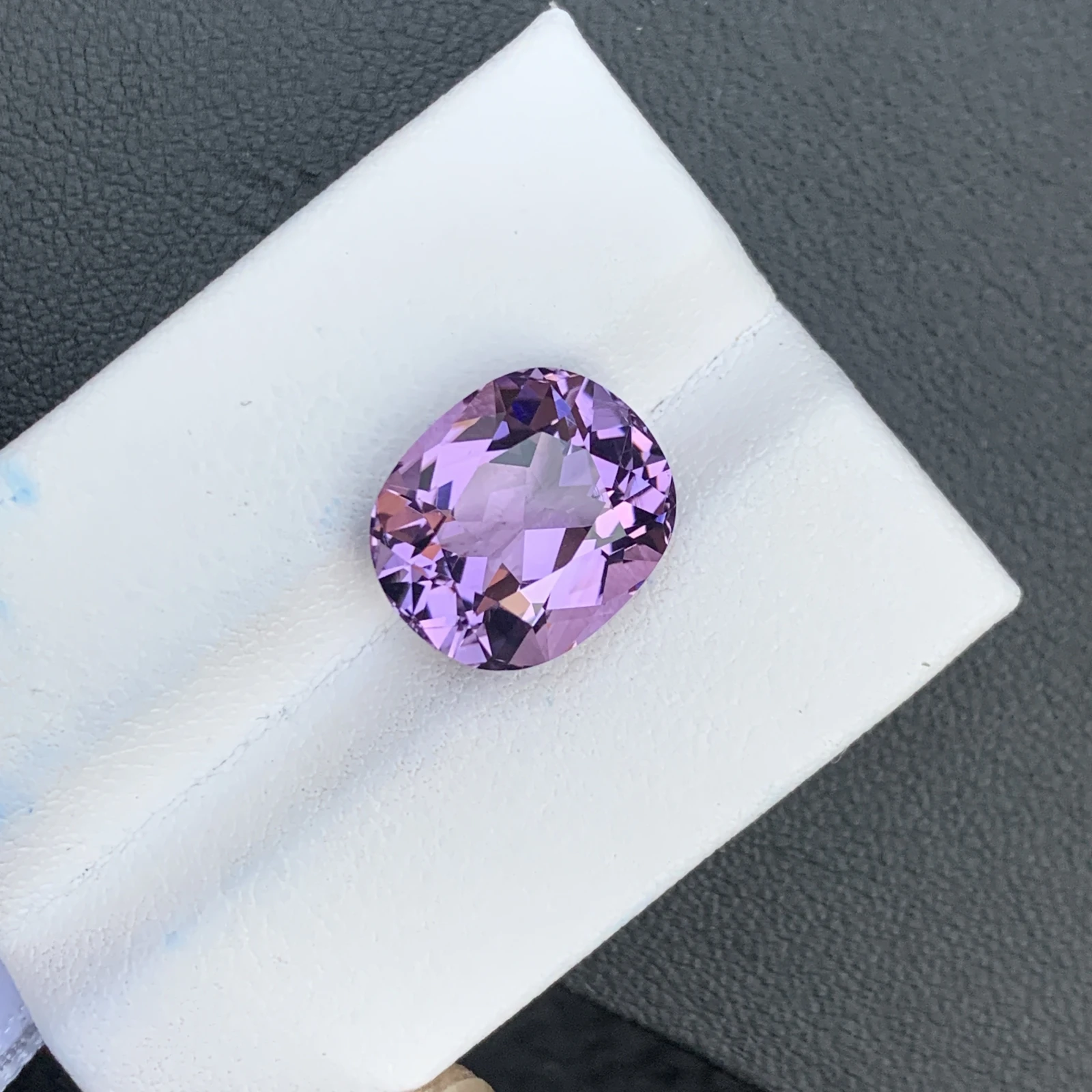 7.45 ct Natural Purple Amethyst Oval Shape Loose Gemstone — view 5