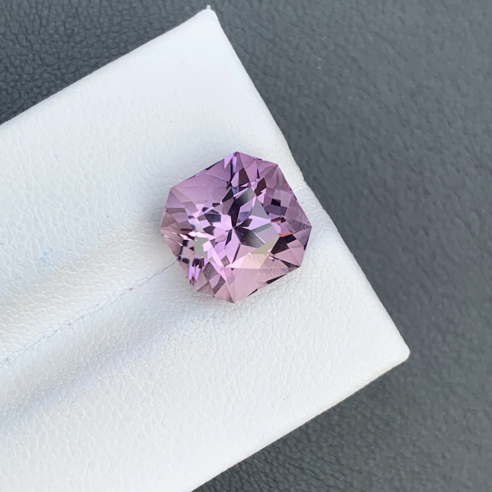5.85 ct Natural Amethyst Asscher Shape Loose Gemstone — view 3