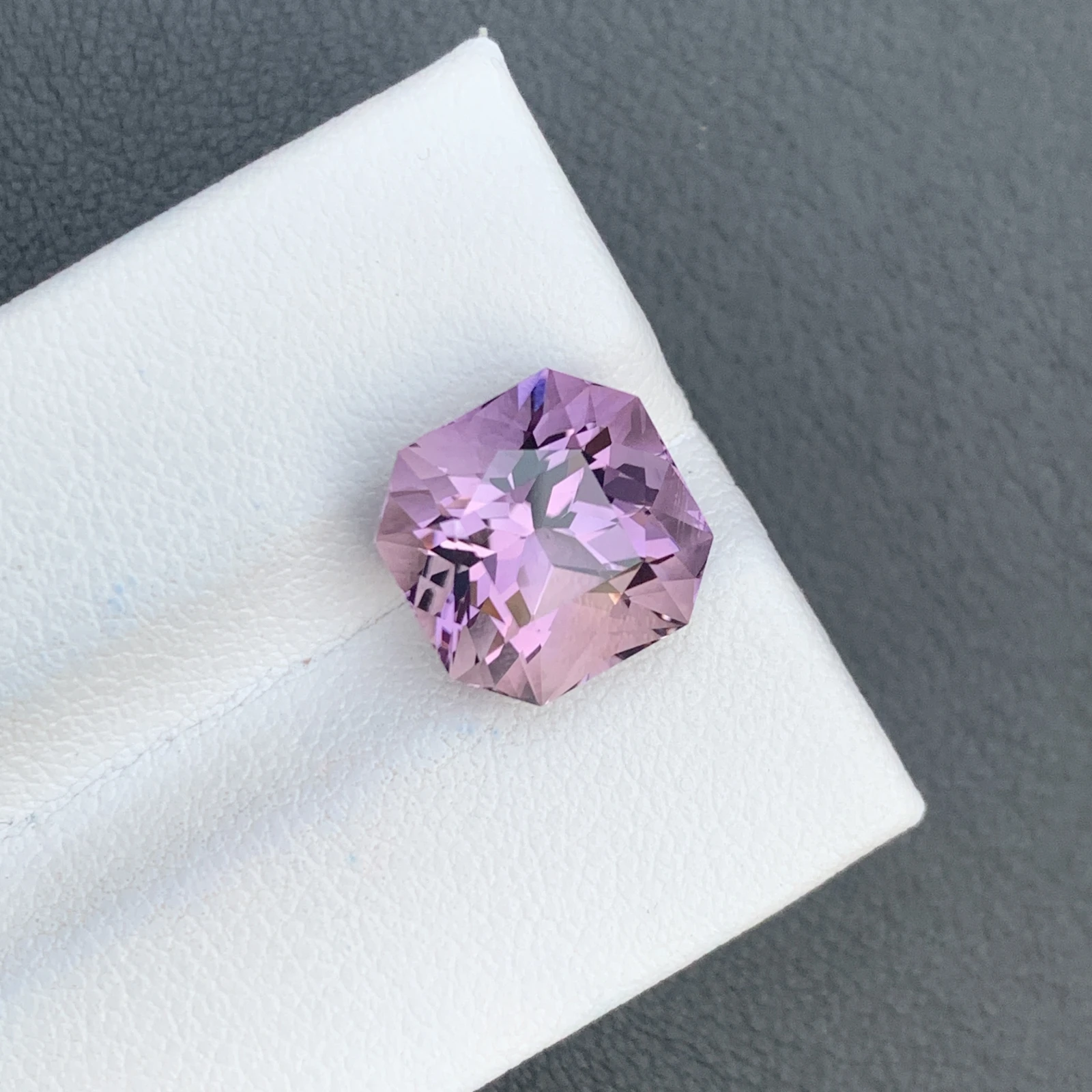 5.85 ct Natural Amethyst Asscher Shape Loose Gemstone — view 4