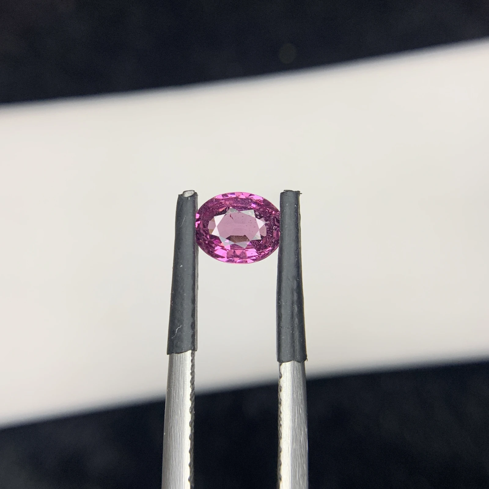0.84 carat Natural Pink Kashmir Sapphire Oval Shape Loose Gemstone from Pakistan — view 9
