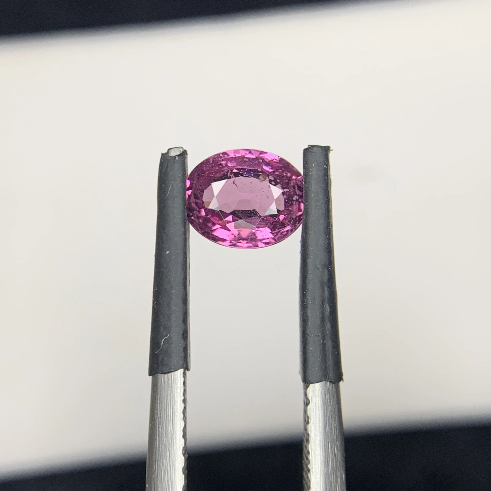0.84 carat Natural Pink Kashmir Sapphire Oval Shape Loose Gemstone from Pakistan — view 10