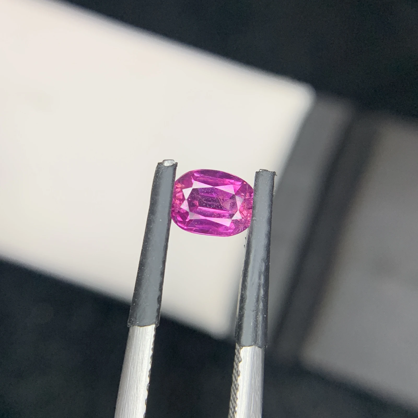 0.76 carat Natural Pink Kashmir Sapphire Cushion Shape Loose Gemstone from Pakistan — view 9